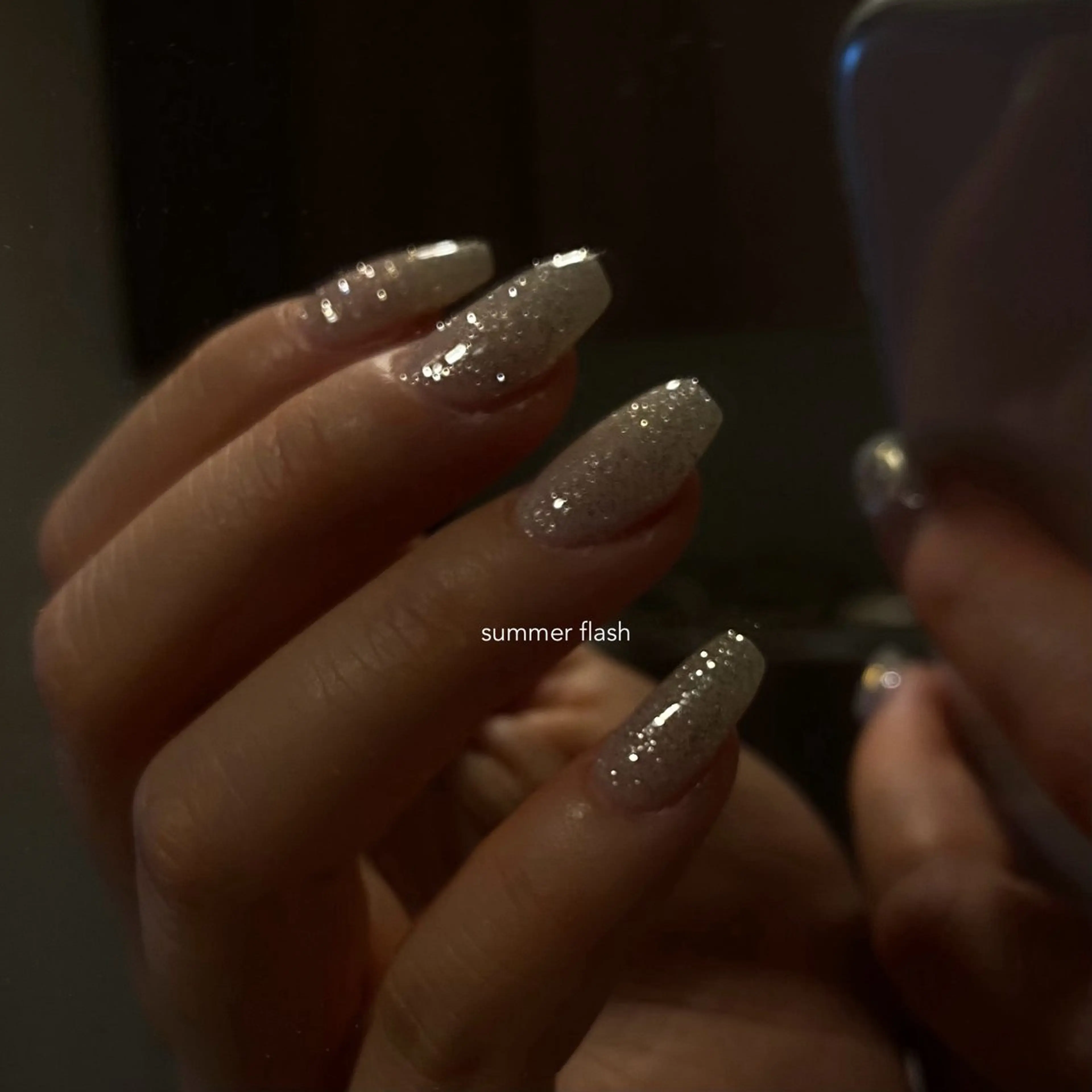 ネイル フラッシュネイル ラメ(グリッター) ワンカラーネイル シンプルネイル ハンドネイル amuse 手書きニュアンスのネイルデザイン