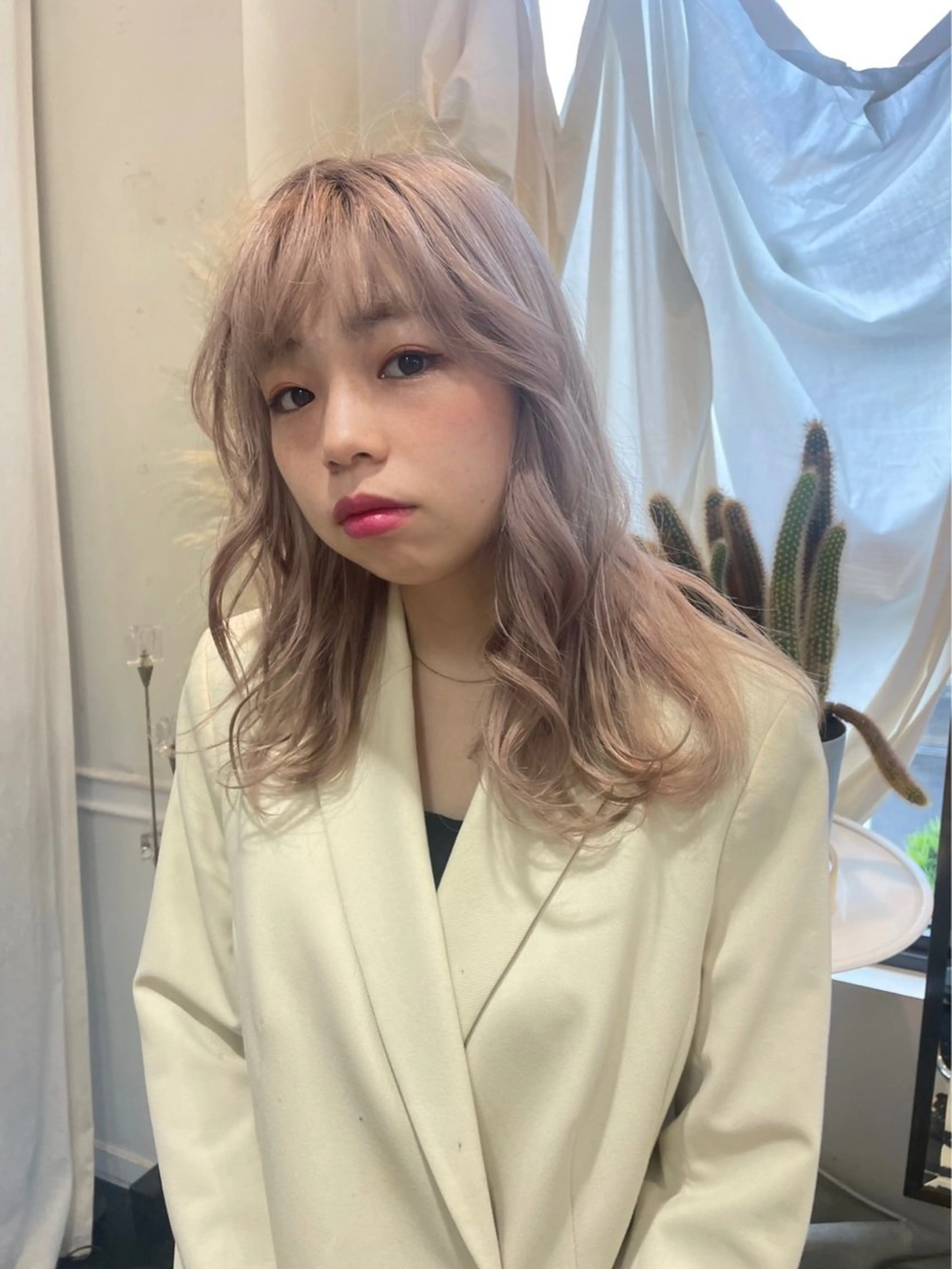 セミロング ヘアカラー トリートメント nishiura nanasaのヘアスタイル