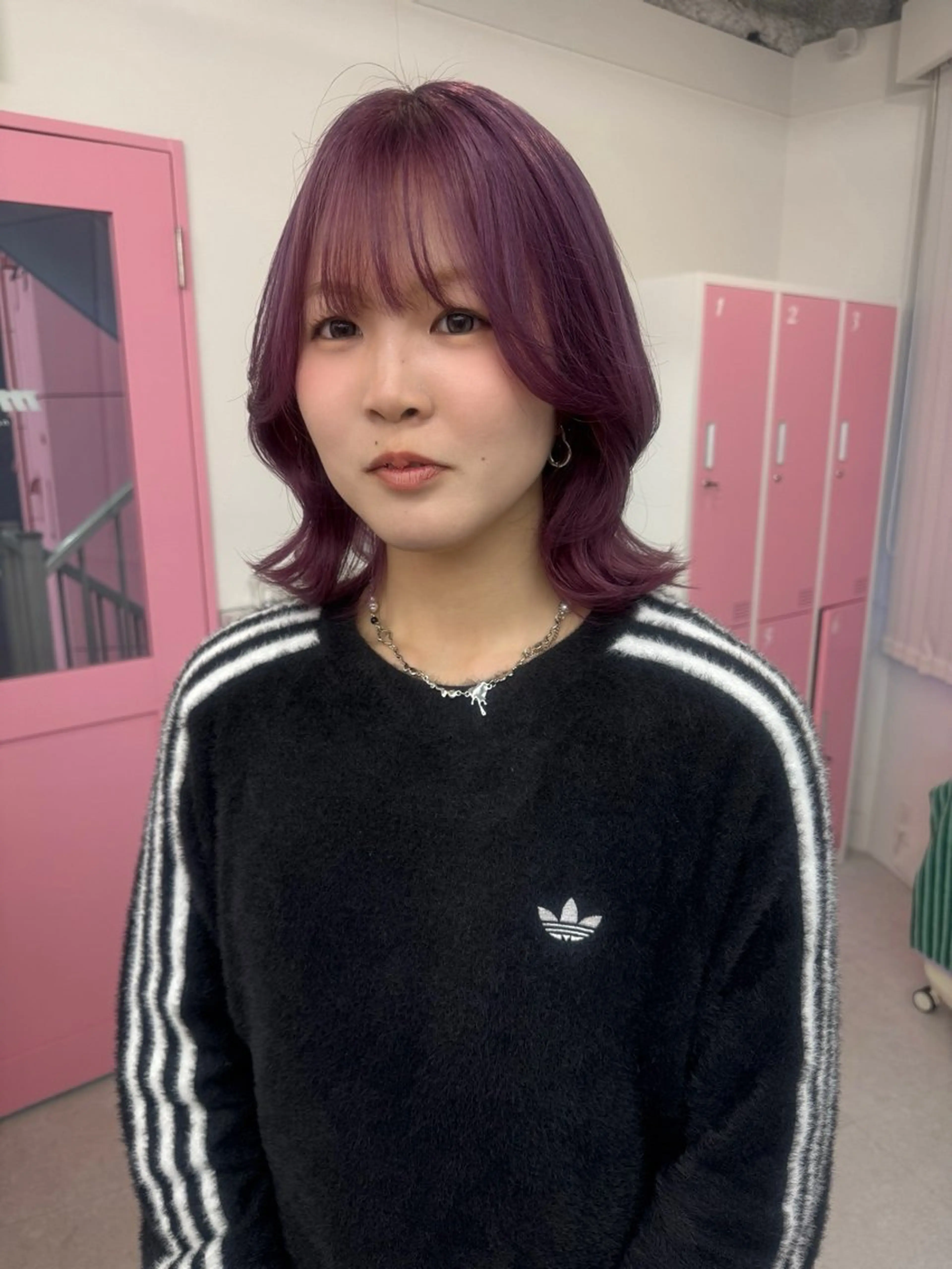 ミディアム カラー ハイトーンカラー ラベンダーカラー ピンクカラー ピンクラベンダー カット ヘアカラー トリートメント レイヤーカット/暖色 カラー/saraのヘアスタイル