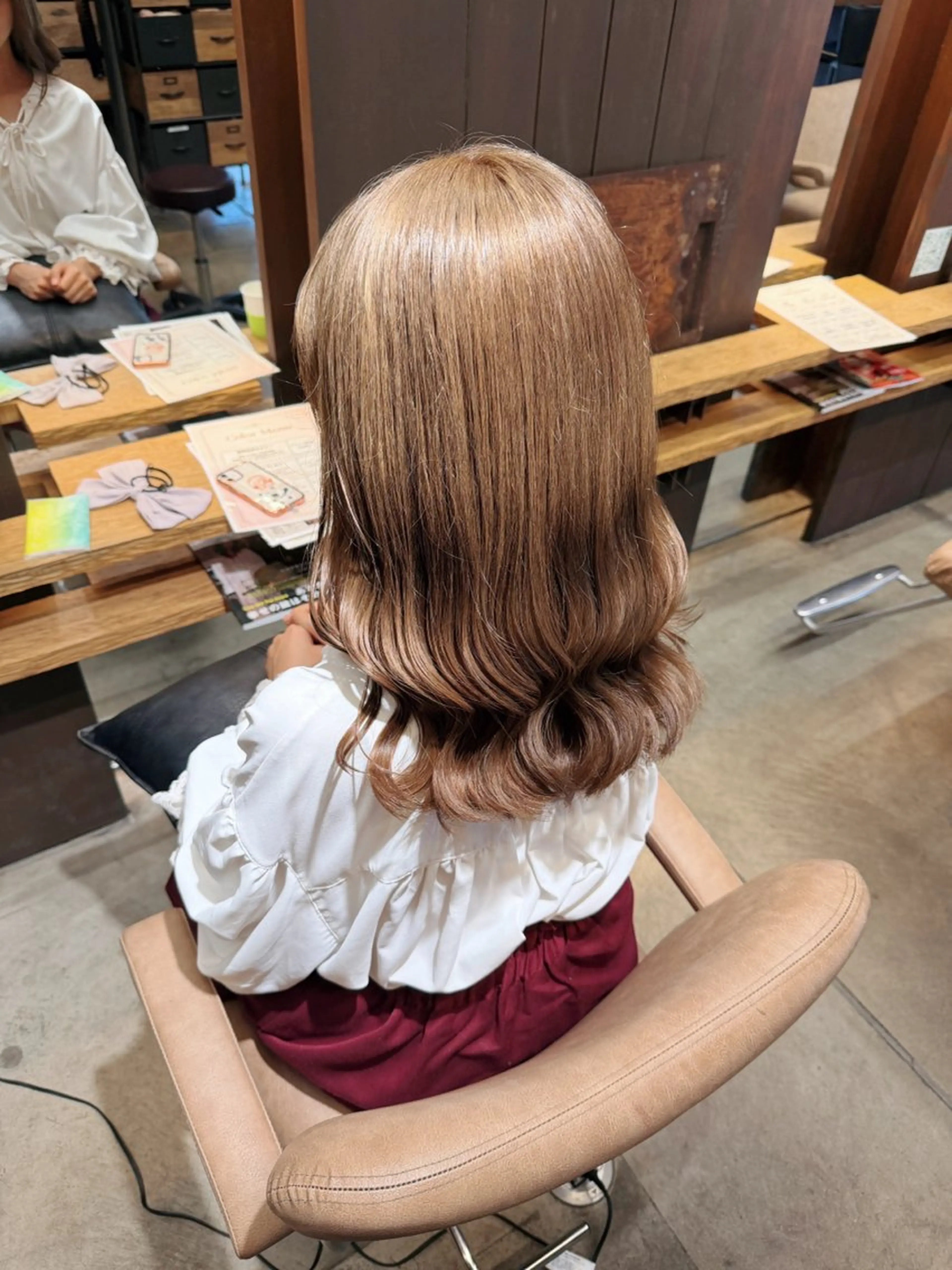 セミロング ヘアカラー トリートメント 美髪縮毛矯正/ 髪質改善/愛敬響のヘアスタイル