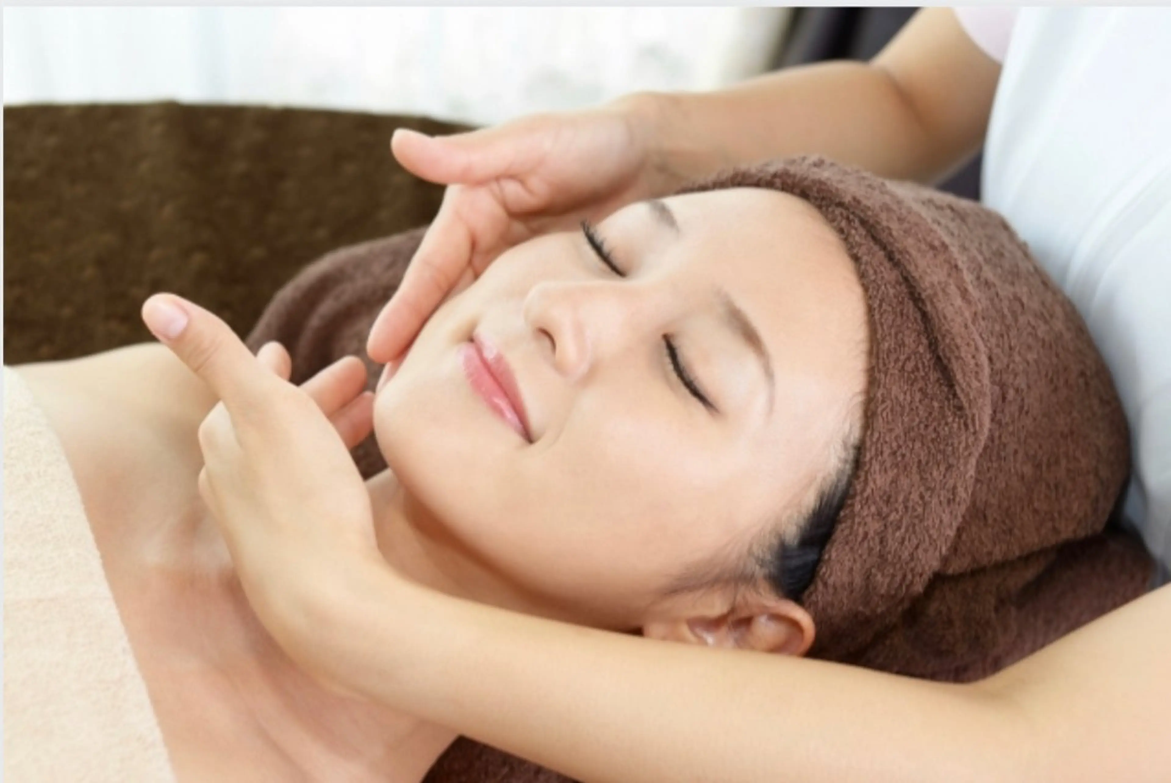 おすすめフェイシャルリンパドレナージュ(デコルテ、ドライヘッド含む)60分の写真