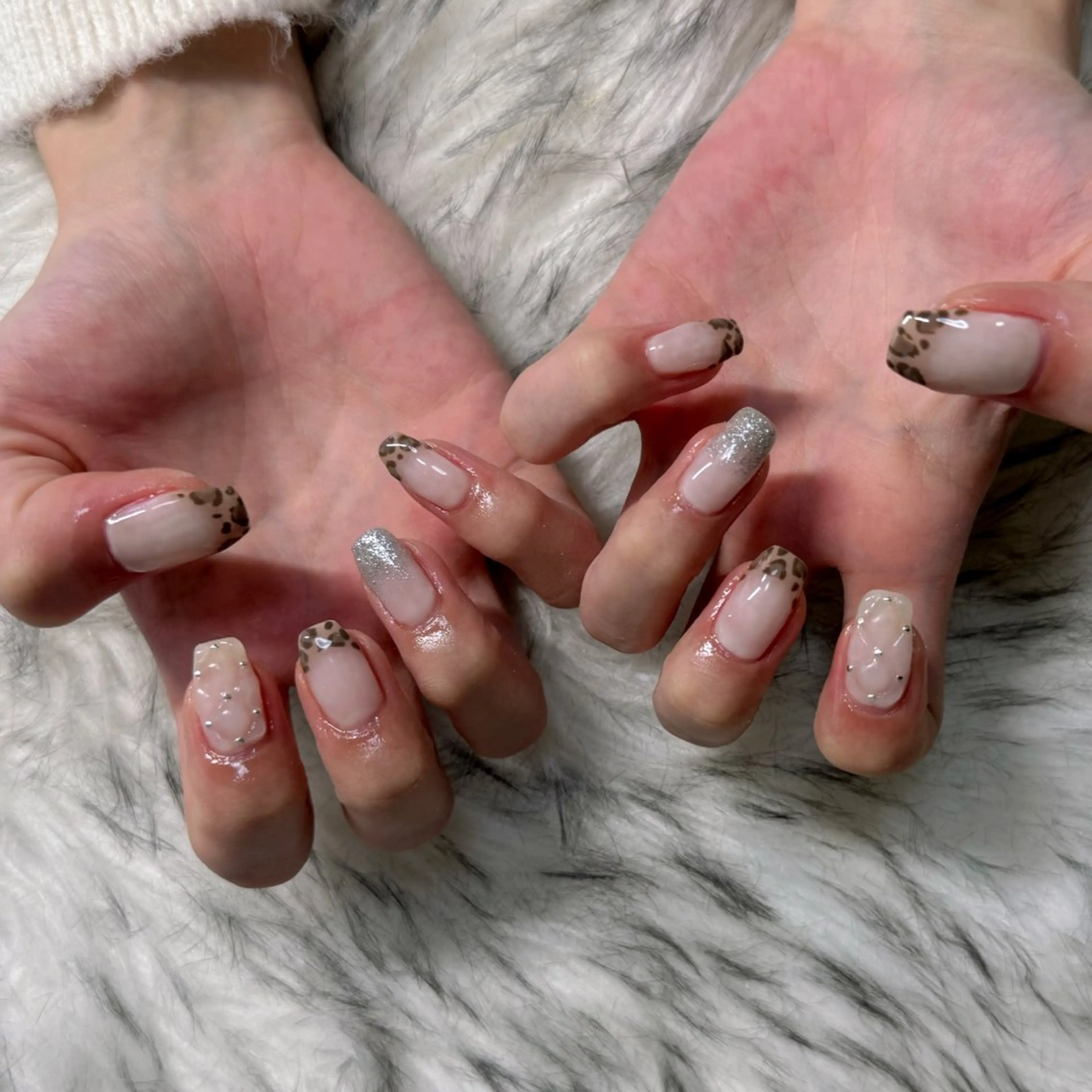 セミロング ハンドネイル mao .のネイルデザイン