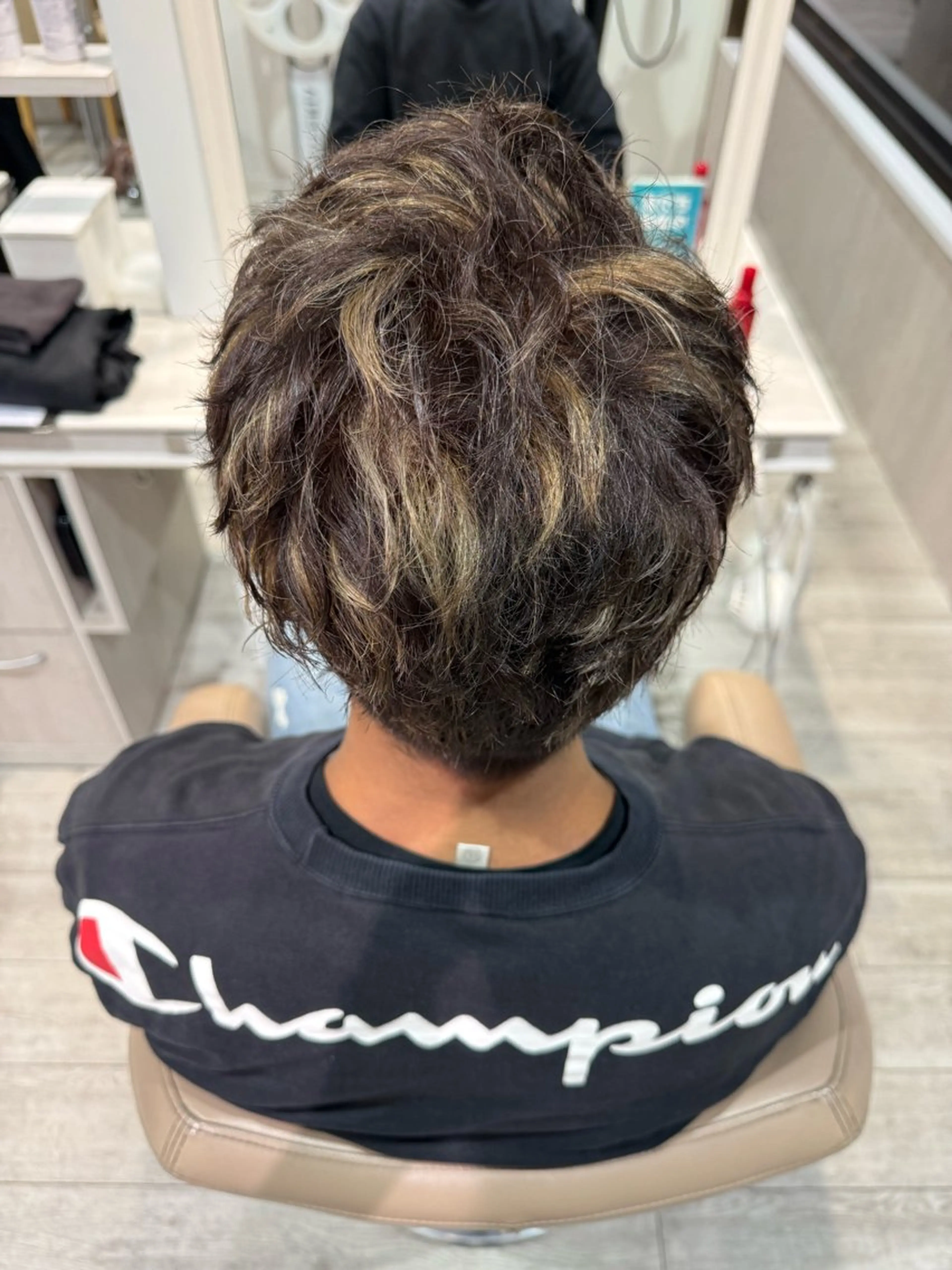 カラー メンズ メンズハイライト ハイライトカラー ヘアカラー 🎀mika モデル募集中🎀のヘアスタイル