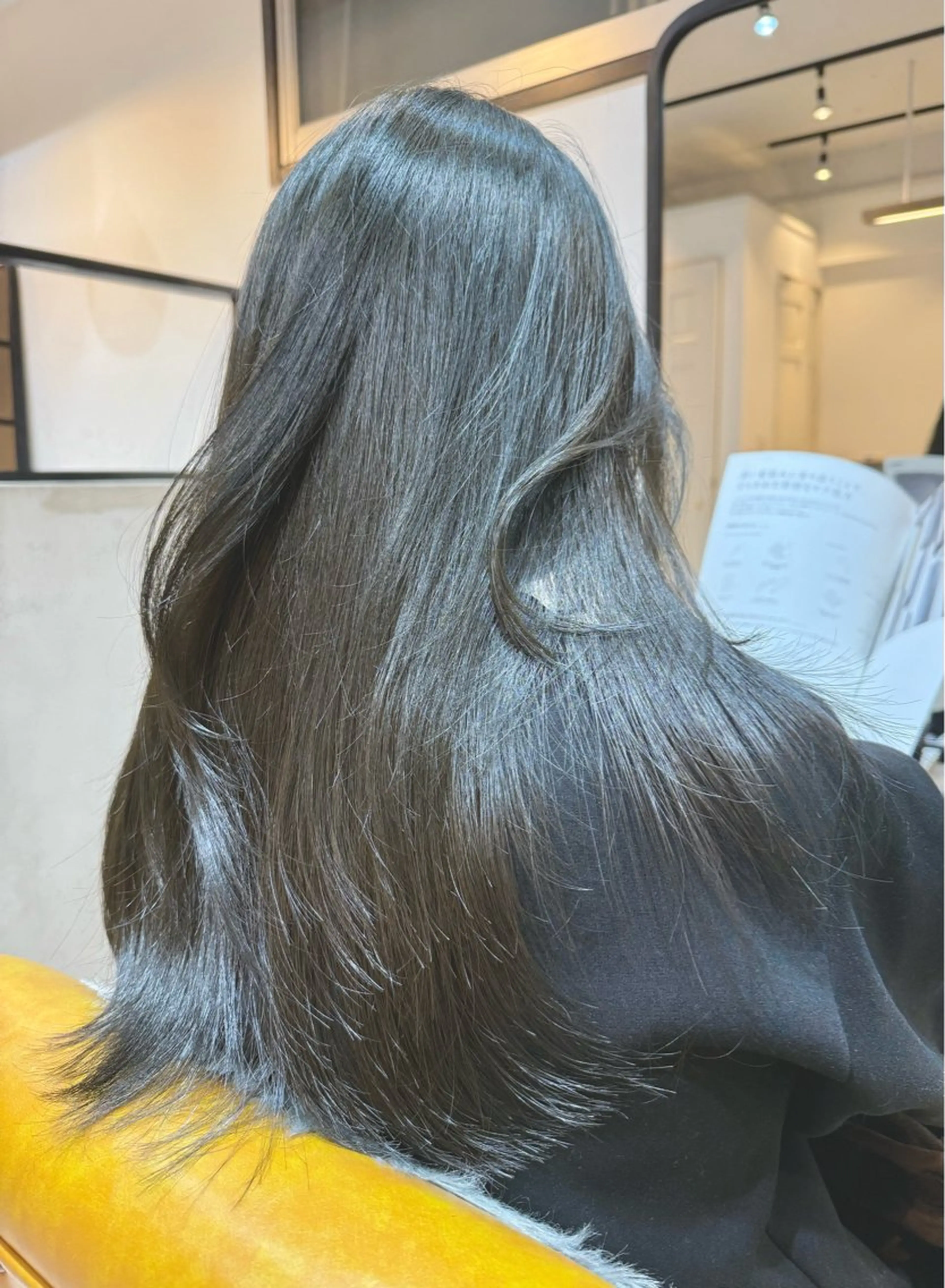 ロング 小山 ヨシタカのヘアスタイル