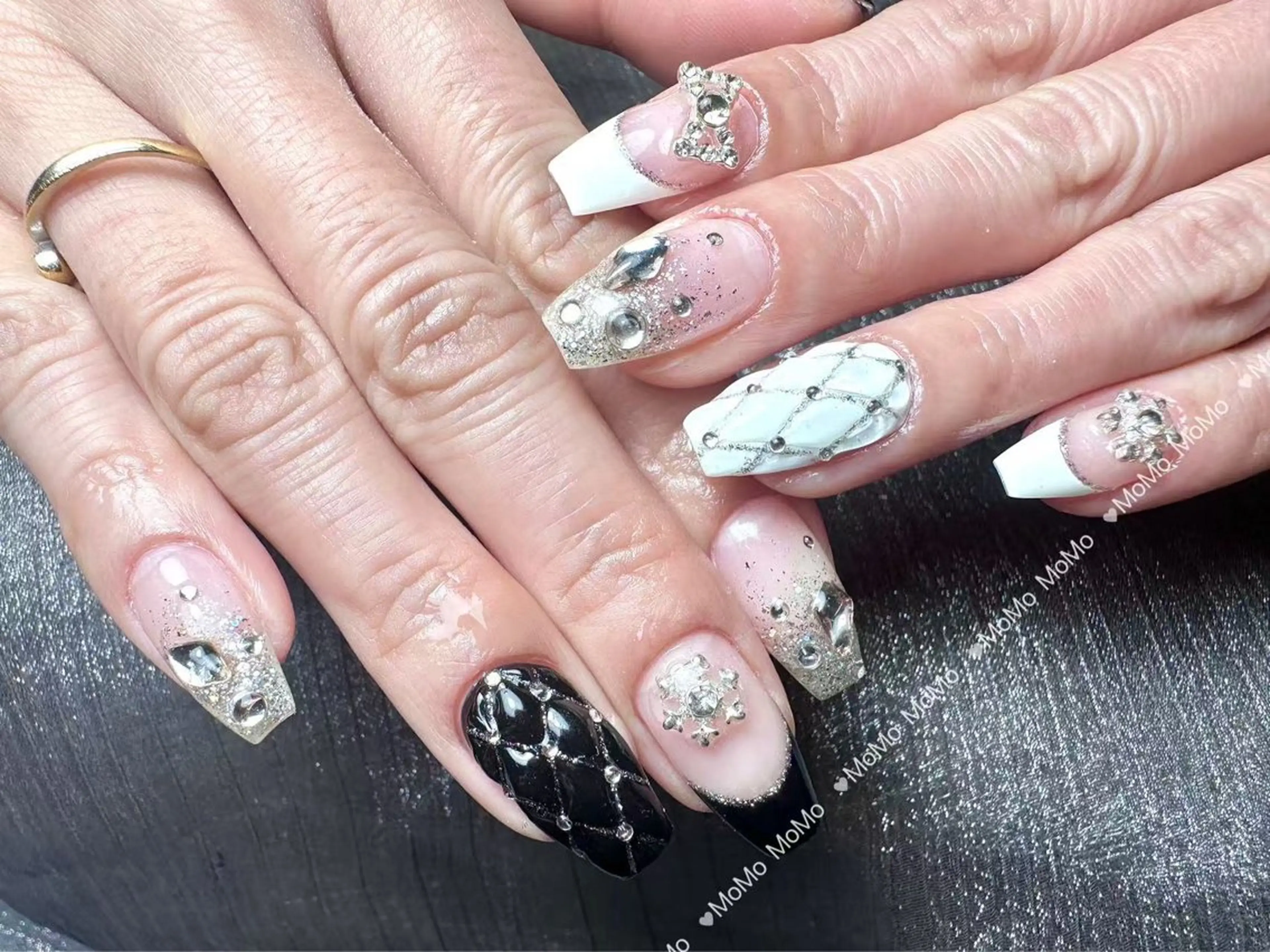 ネイル ニュアンスネイル ワンホンネイル MOMO 川崎所属・moriki nailのネイルデザイン
