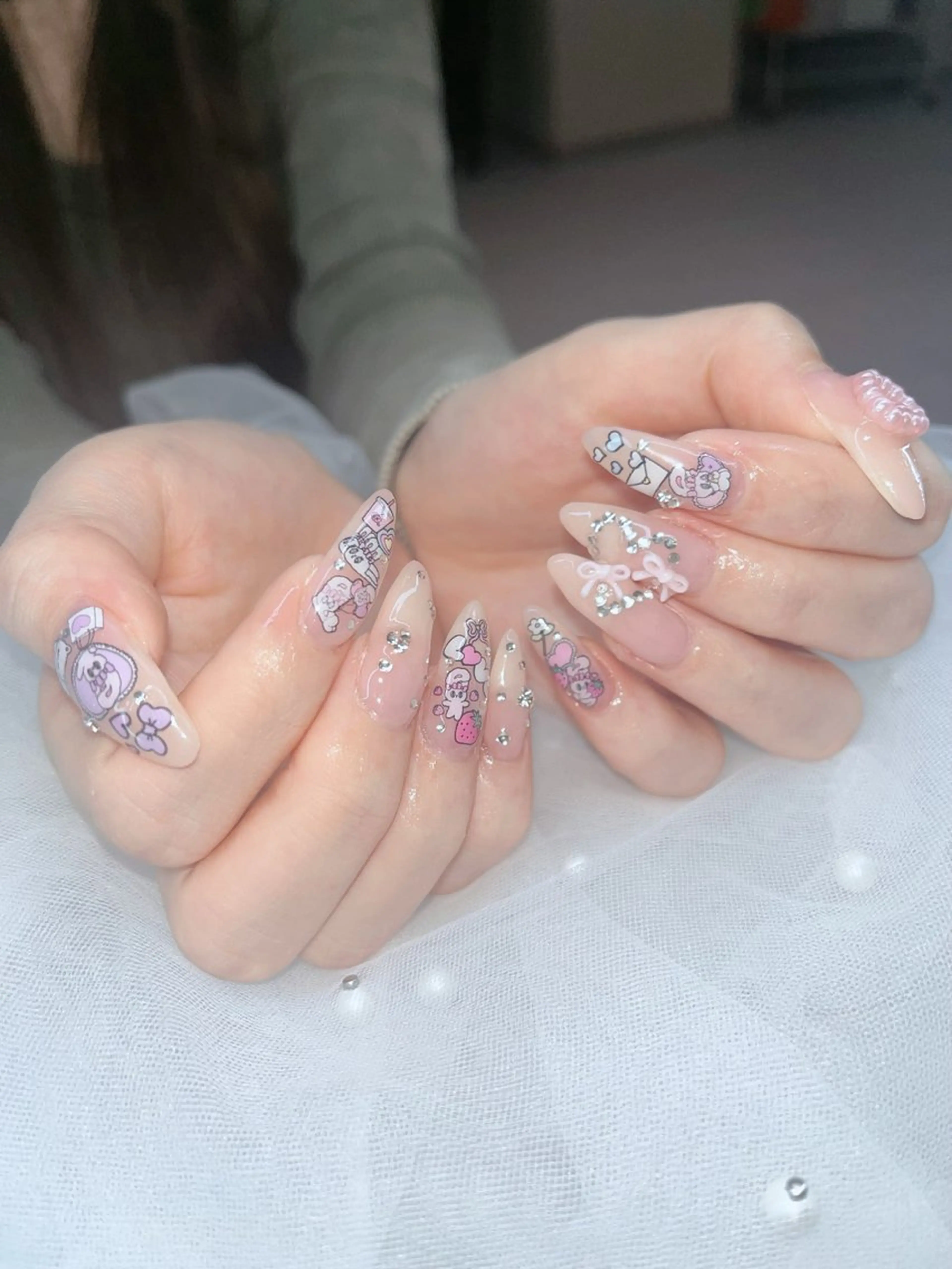 ネイル ハンドネイル VIERU YURIのネイルデザイン