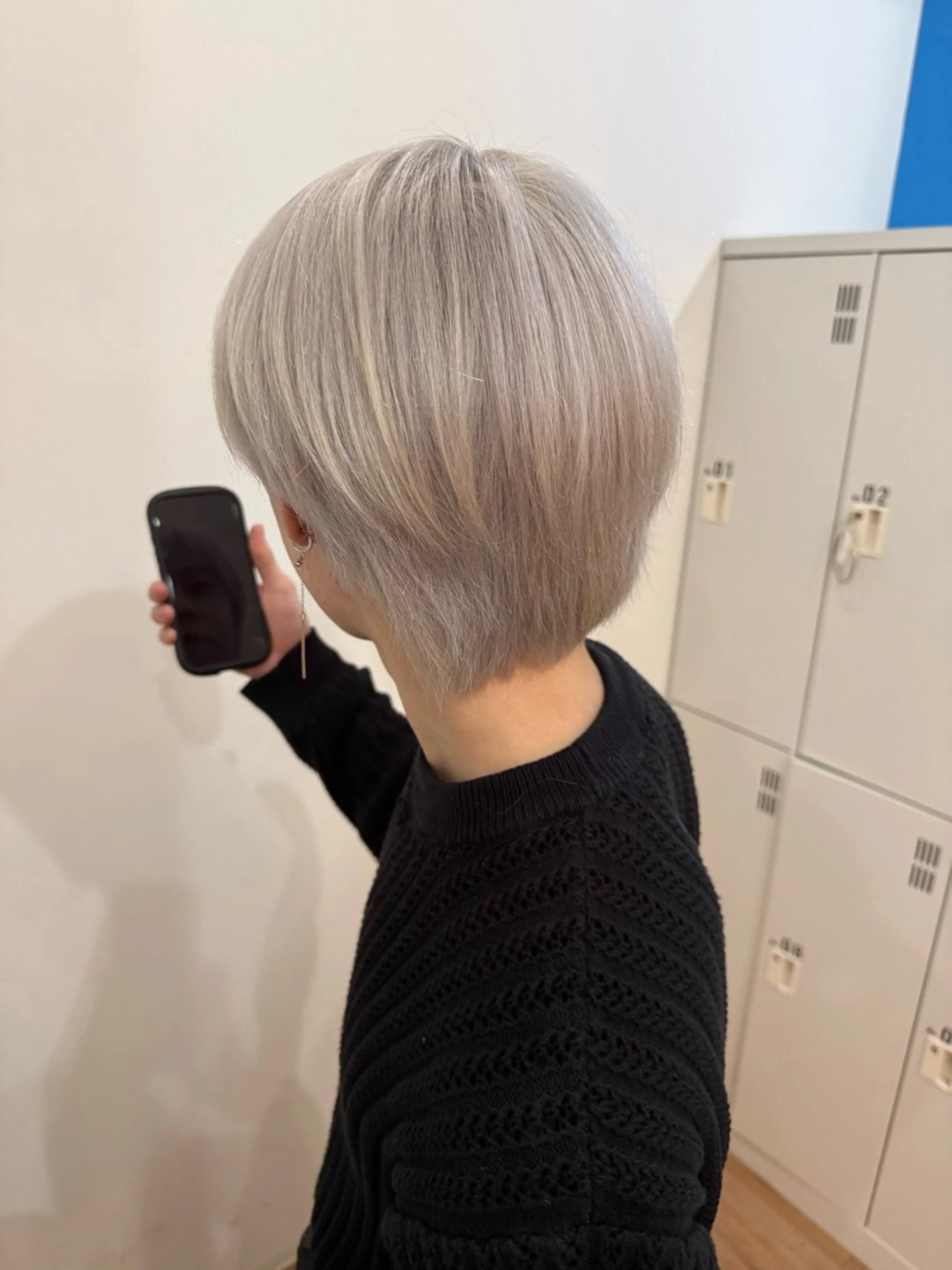 ショート カラー グレージュ fenice natsumiのヘアスタイル