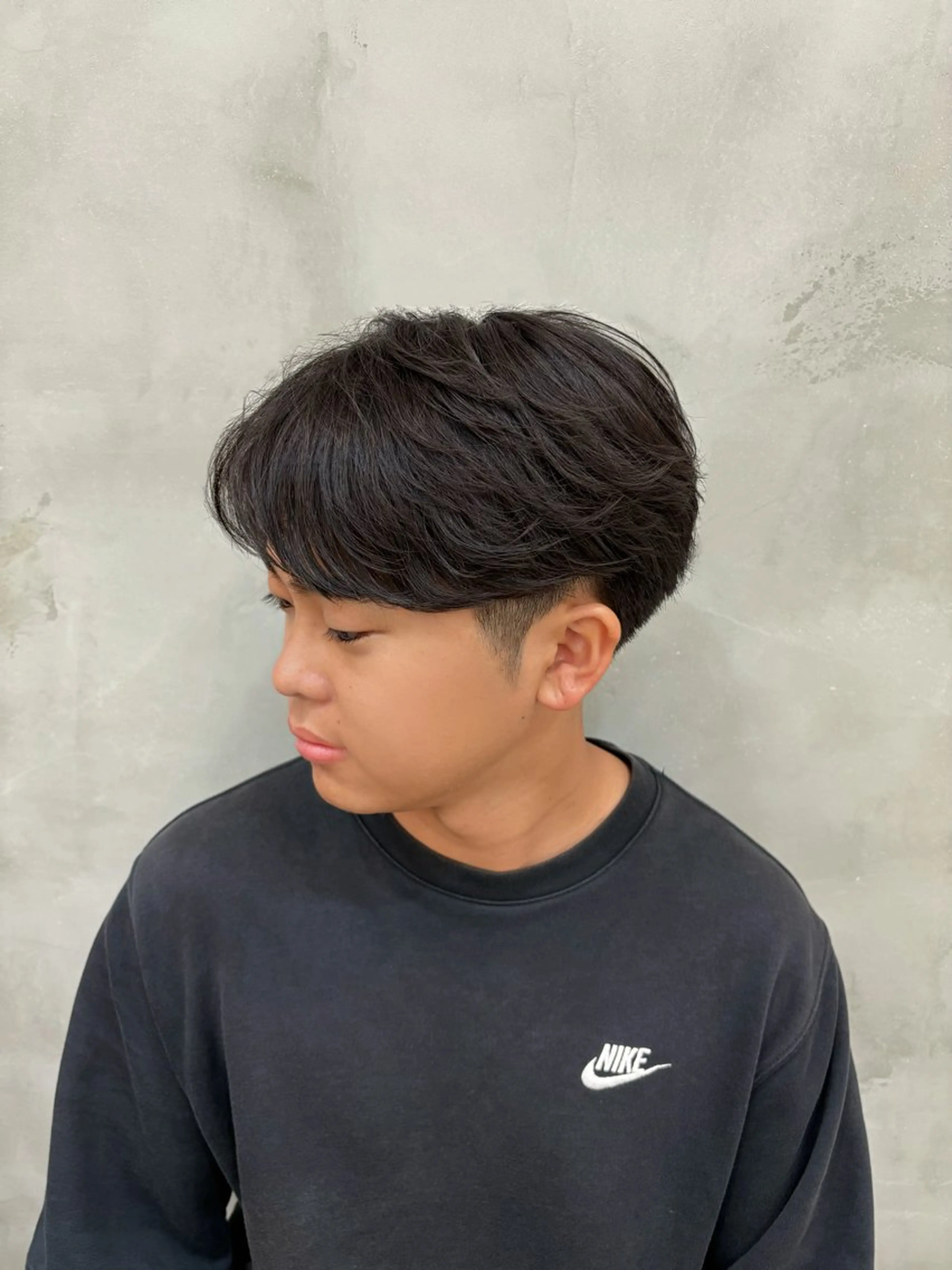 メンズ センターパート FLUNSいわき所属・岩岸 すずのヘアスタイル