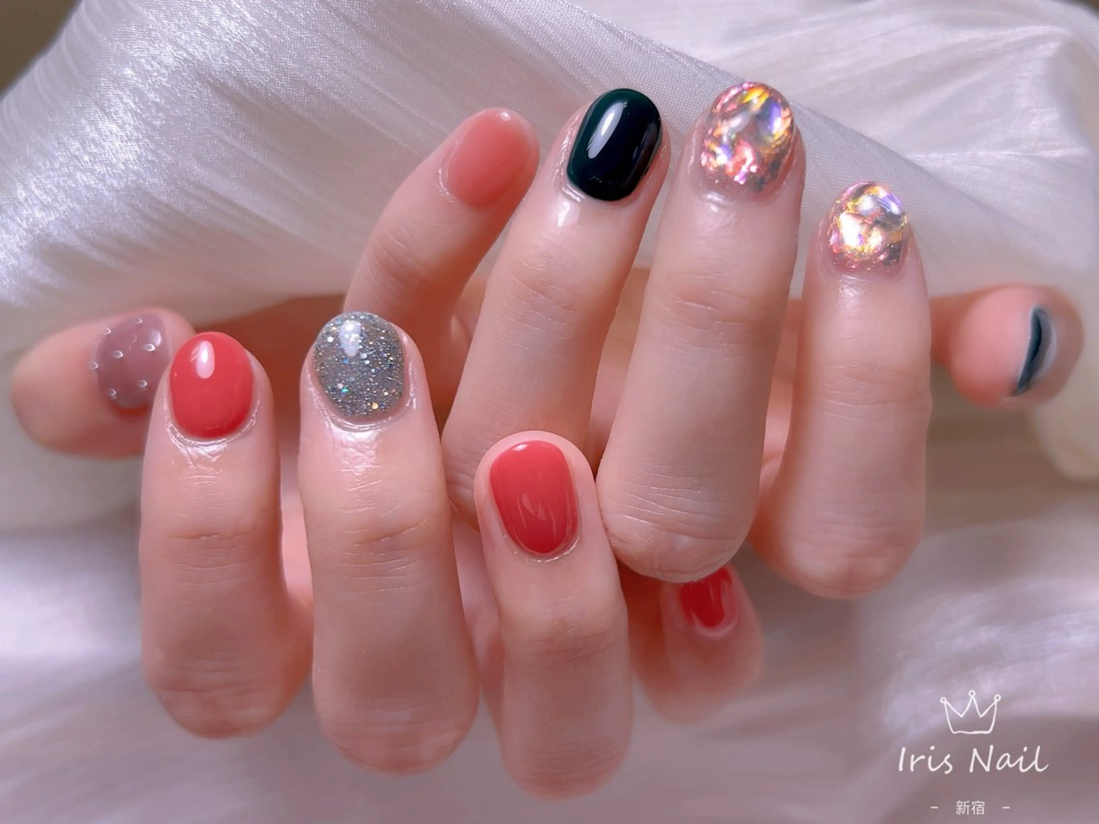 ネイル フレンチネイル ジェルネイル グラデーション 韓国ネイル マグネットネイル ハンドネイル 【長さ出し】 IRIS NAILのネイルデザイン