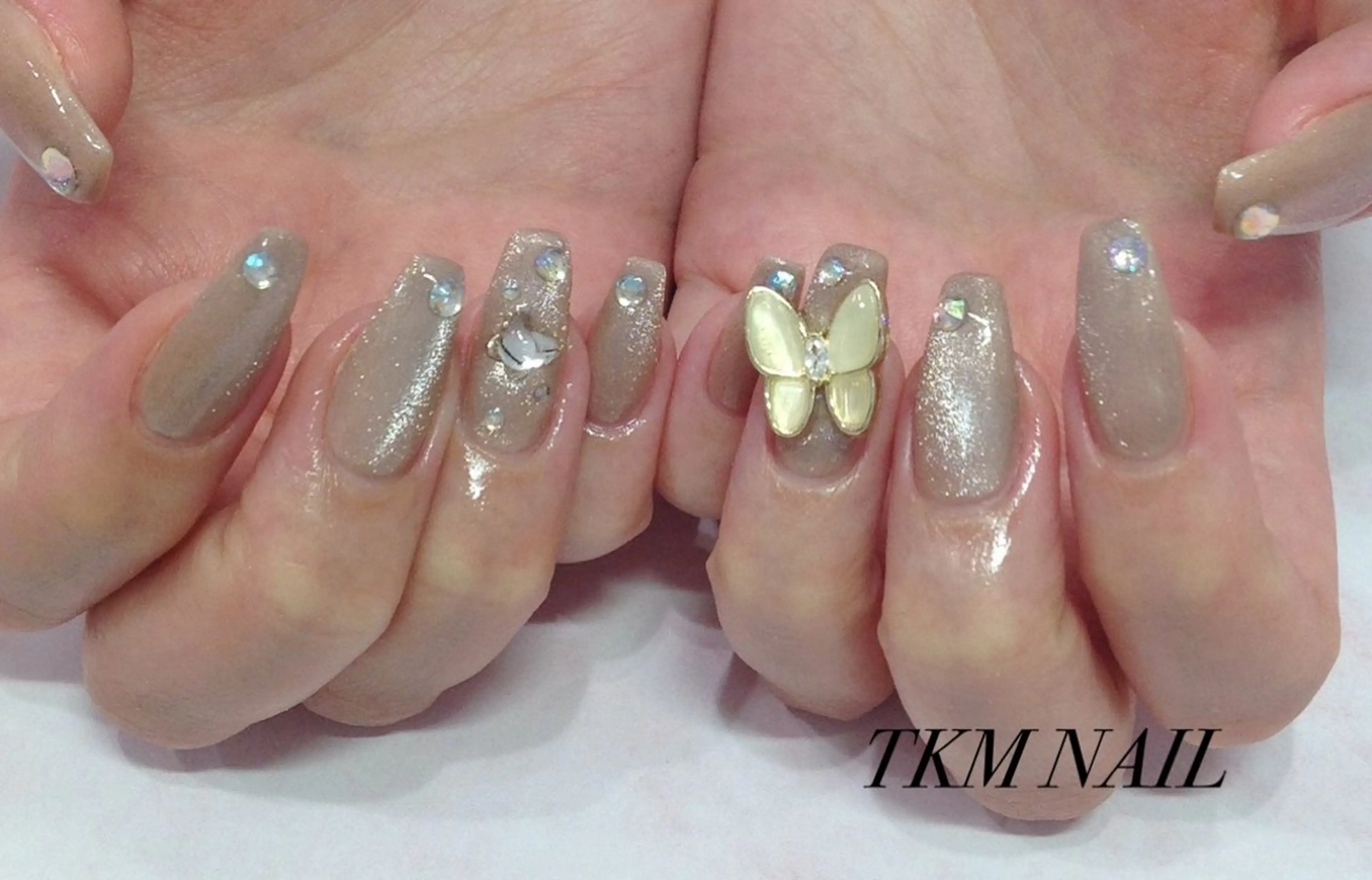 ネイル ゴージャス ワンホンネイル ______ TKM  NAILのネイルデザイン