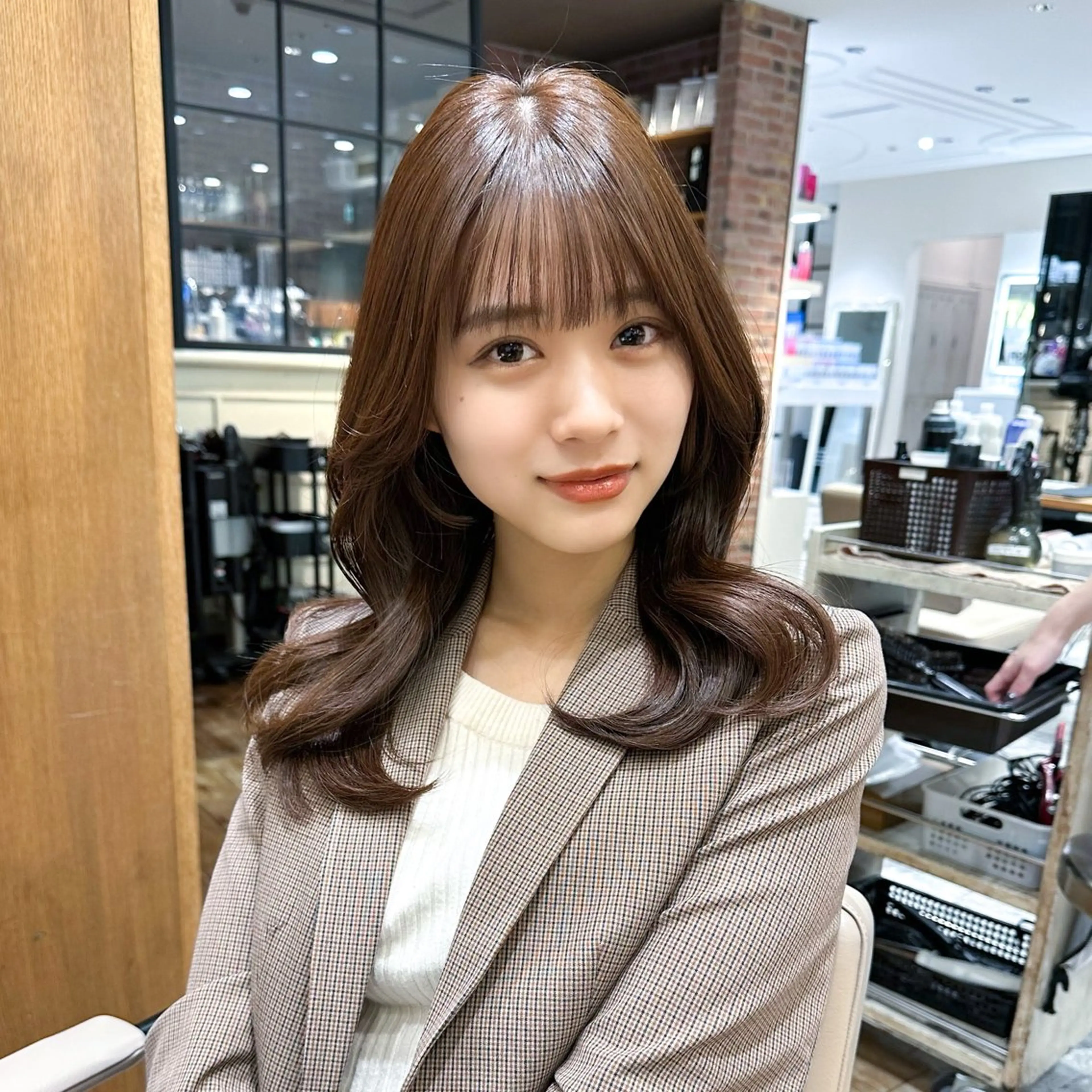 セミロング カラー ベージュカラー ブラウンカラー ブラウンベージュ くびれヘア 顔周りカット カット ヘアカラー トリートメント 顔周り/くびれヘア 韓国ヘア💕風間るなのヘアスタイル