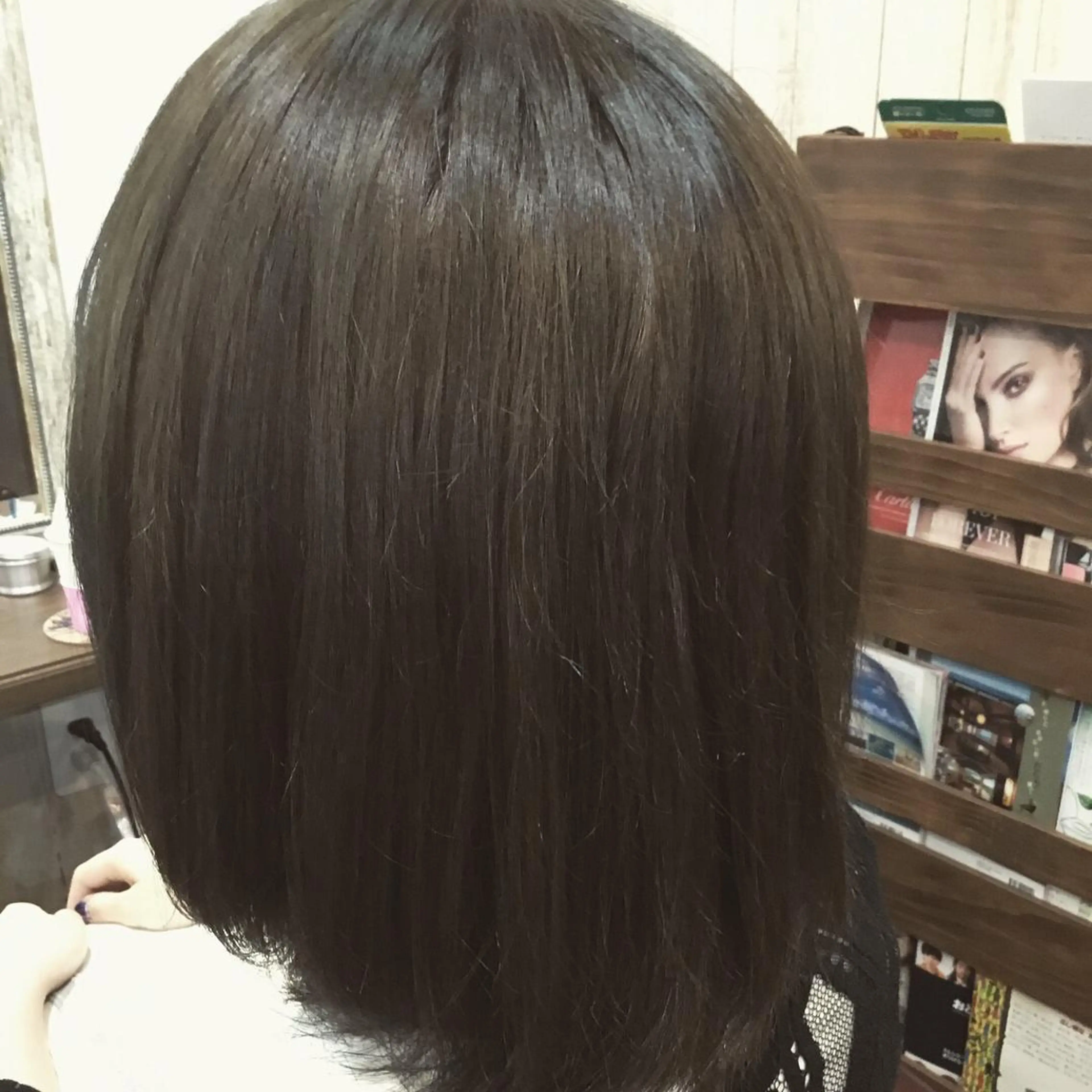 ミディアム カラー embrace エンブレイスのヘアスタイル
