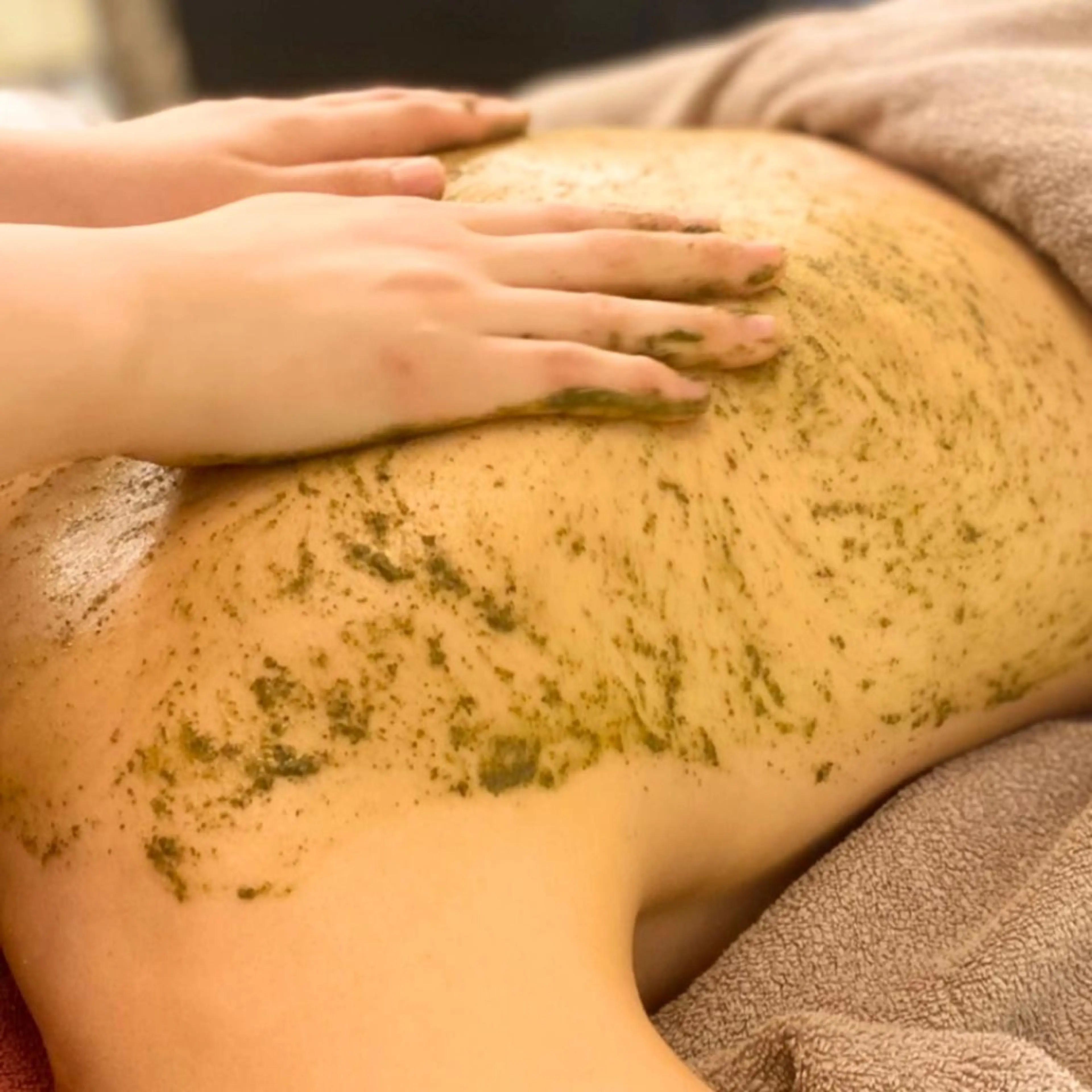 立体小顔×艶肌×美ボ ディ似合わせ施術 岡のエステ・リラクイメージ