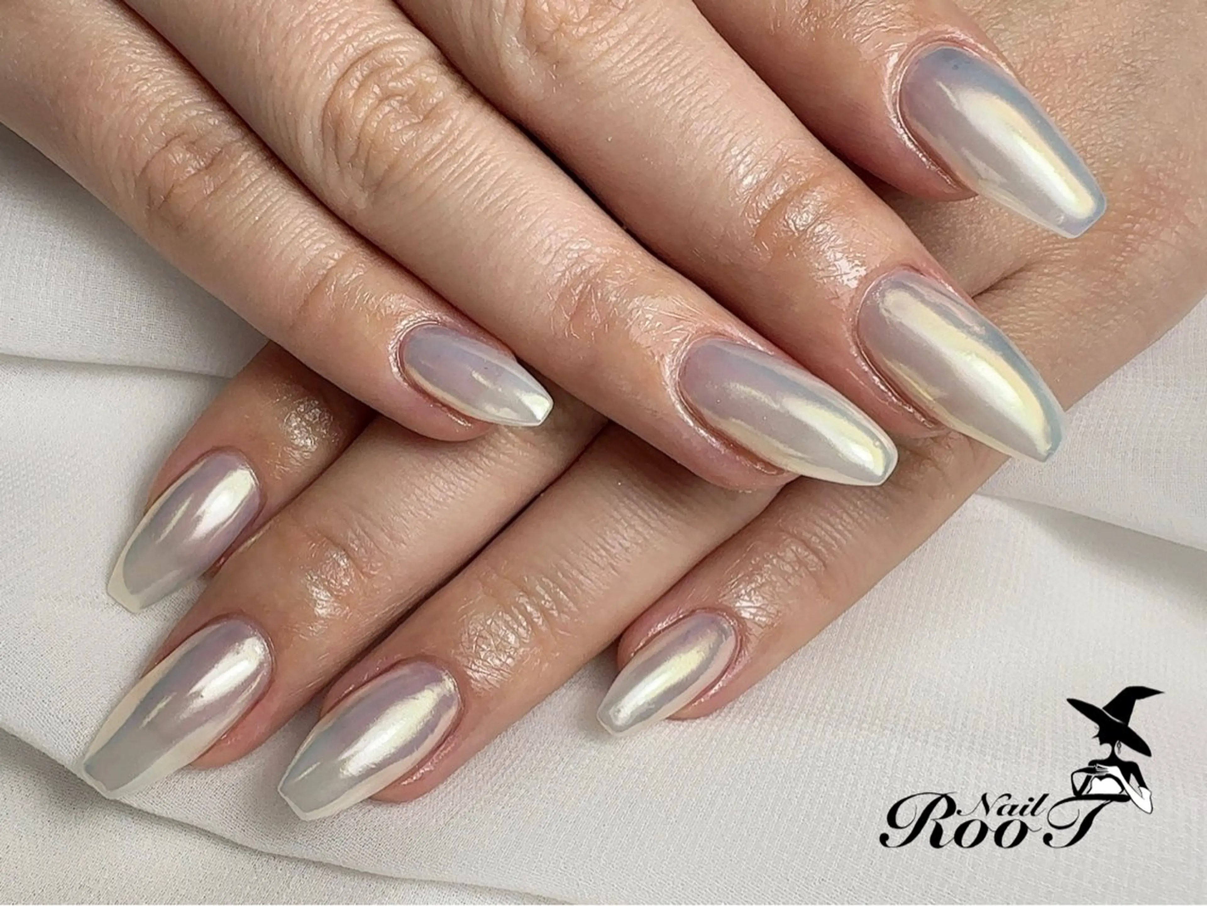 ネイル オーロラネイル ミラーネイル ハンドネイル RooT Nailのネイルデザイン