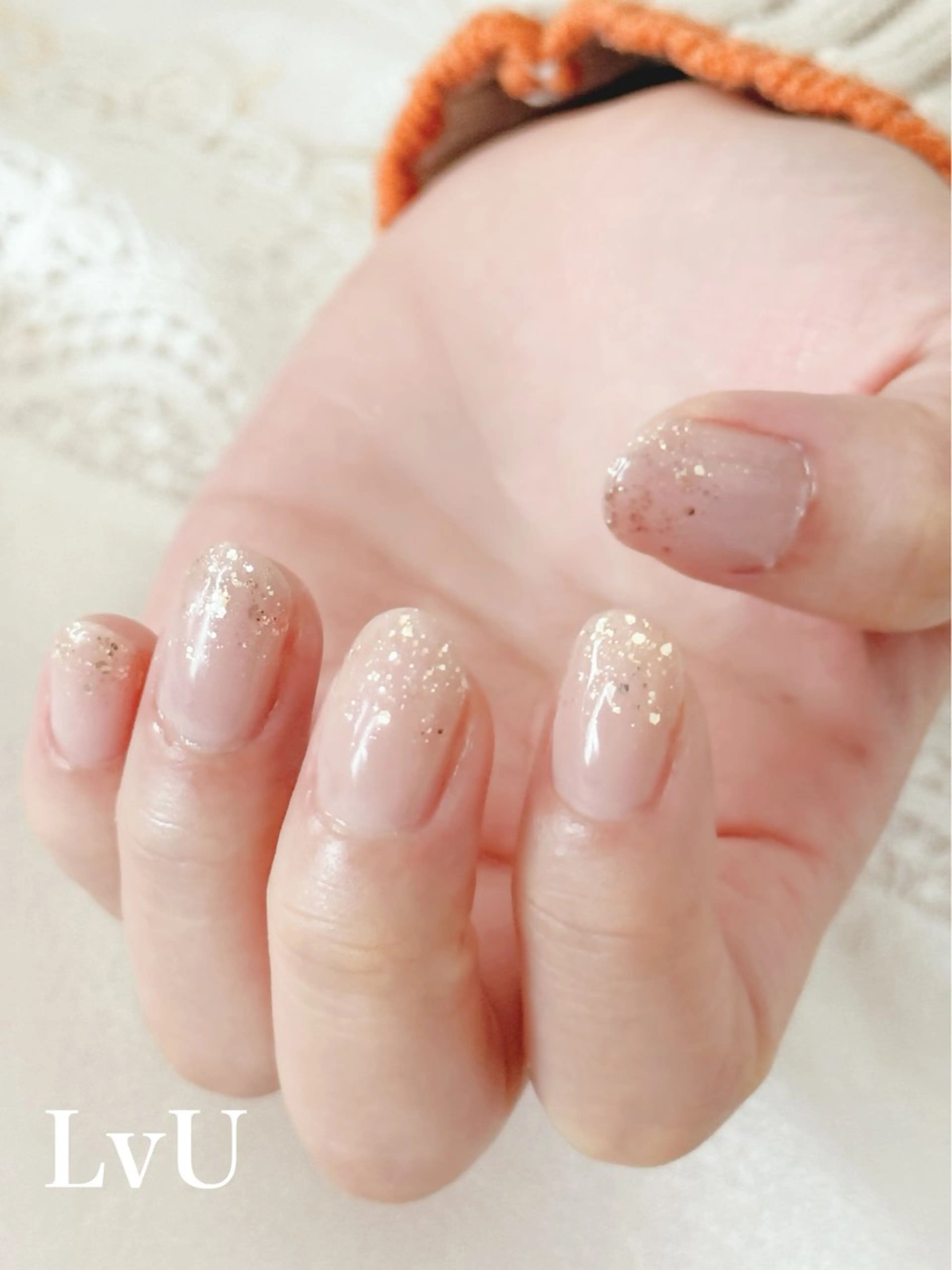 ネイル ゴールド グラデーション ラメ(グリッター) ラメグラデーション LvU(ラブユー) Asayamaのネイルデザイン