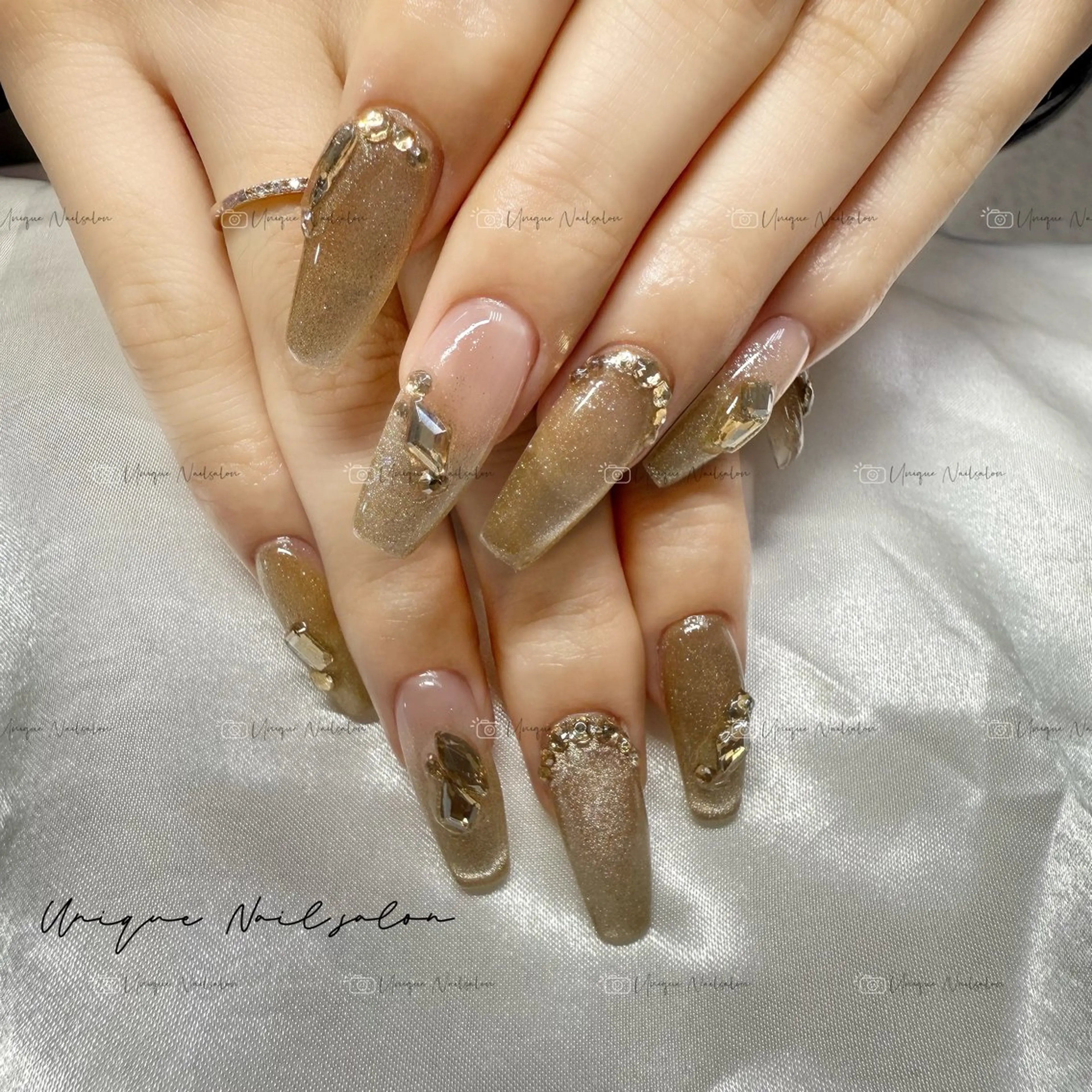 ネイル ハンドネイル ハンドケア UniqueNail 長さだし専門店のネイルデザイン