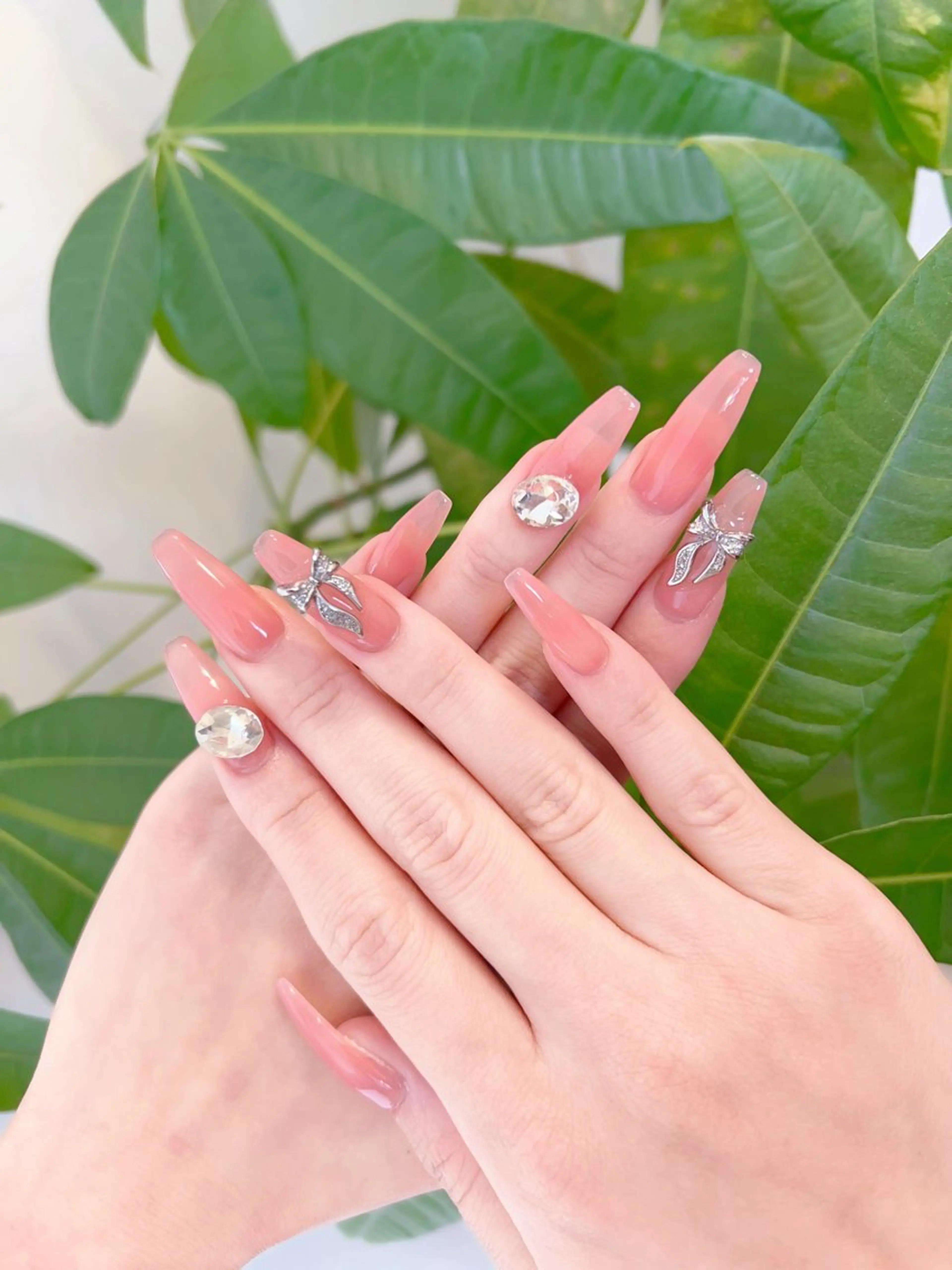 ネイル アートネイル チークネイル 長さ出し フットネイル フレンチネイル ハンドネイル RiRi ネイル/マツエクのネイルデザイン