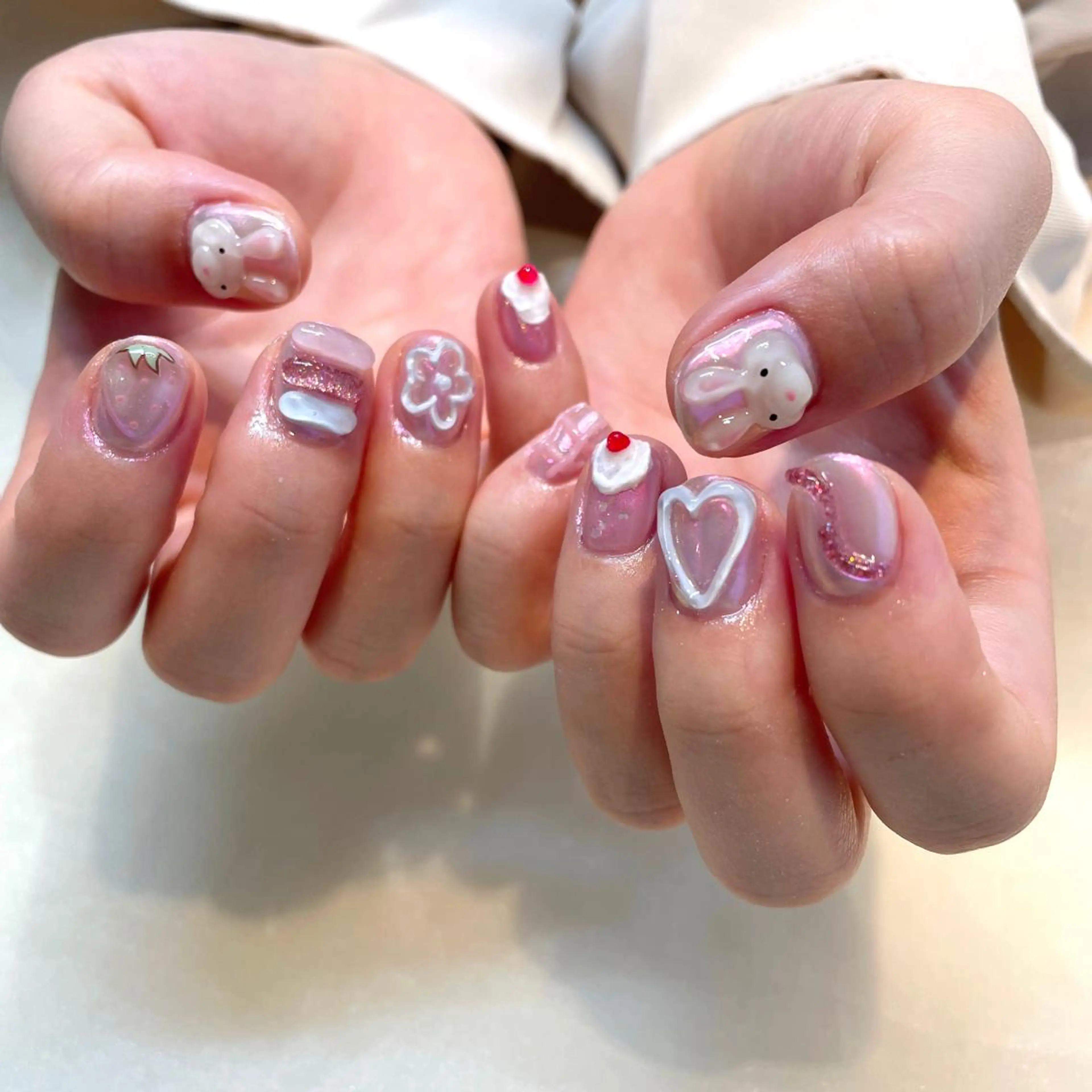 ネイル ハンドネイル 新井 ひなののネイルデザイン