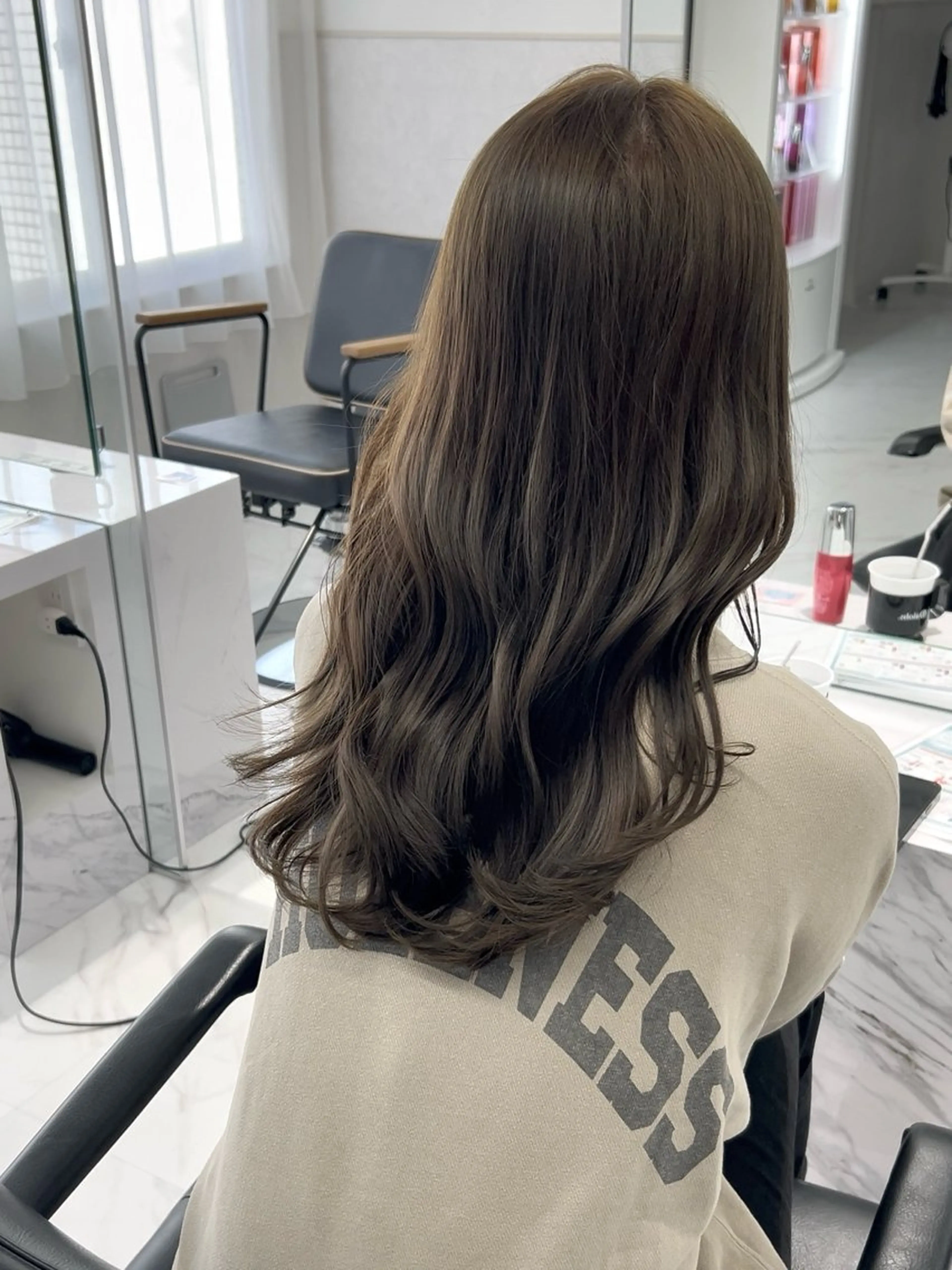 ミディアム カラー ブリーチ 透明感カラー ブリーチなしカラー ヘアカラー トリートメント shizuna/天神 /メンズ/ボブのヘアスタイル