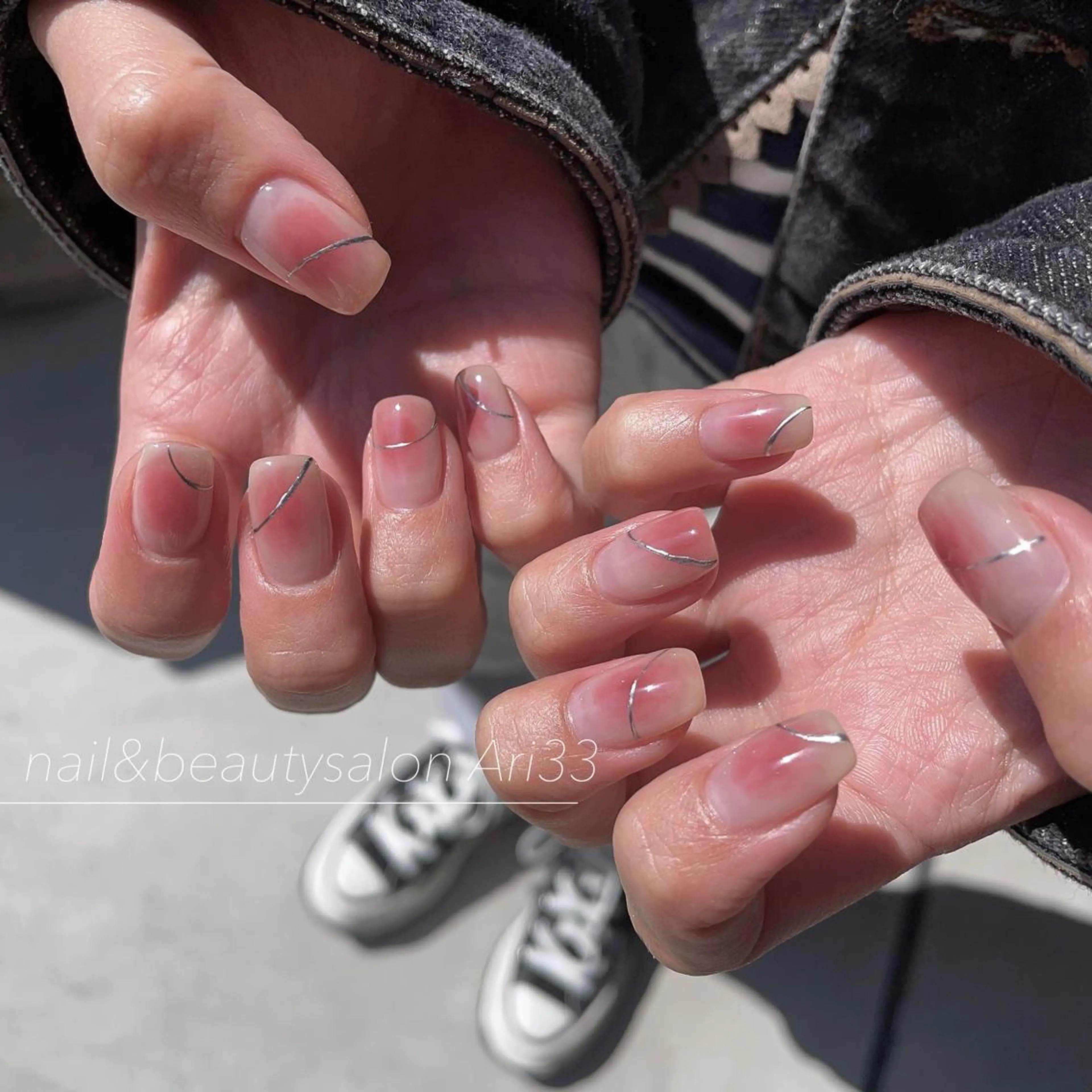 ネイル チークネイル ニュアンスネイル シルバー ハンドネイル プライベートサロン Ari33nailのネイルデザイン