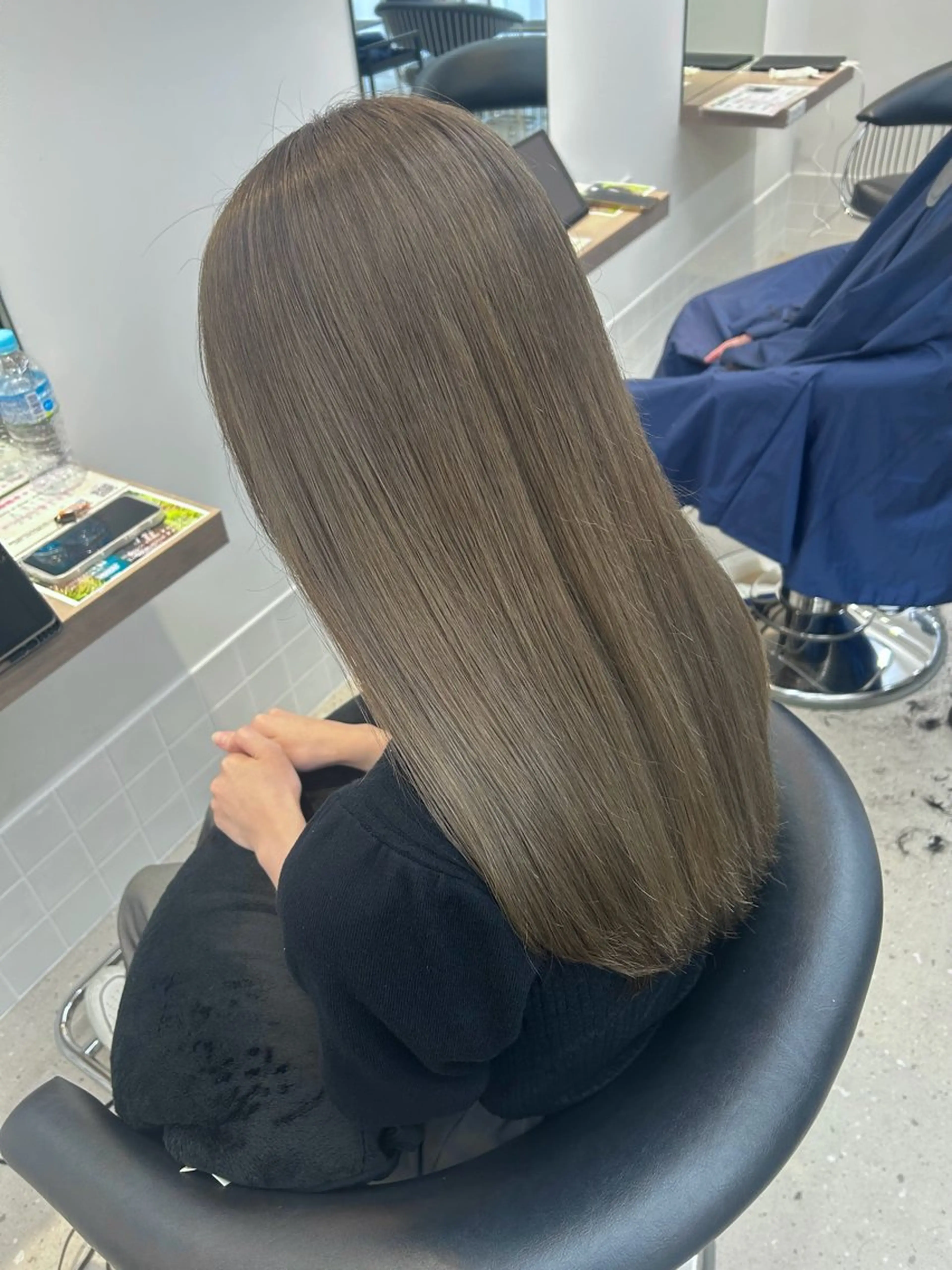 セミロング ヘアカラー 加本 翼のヘアスタイル