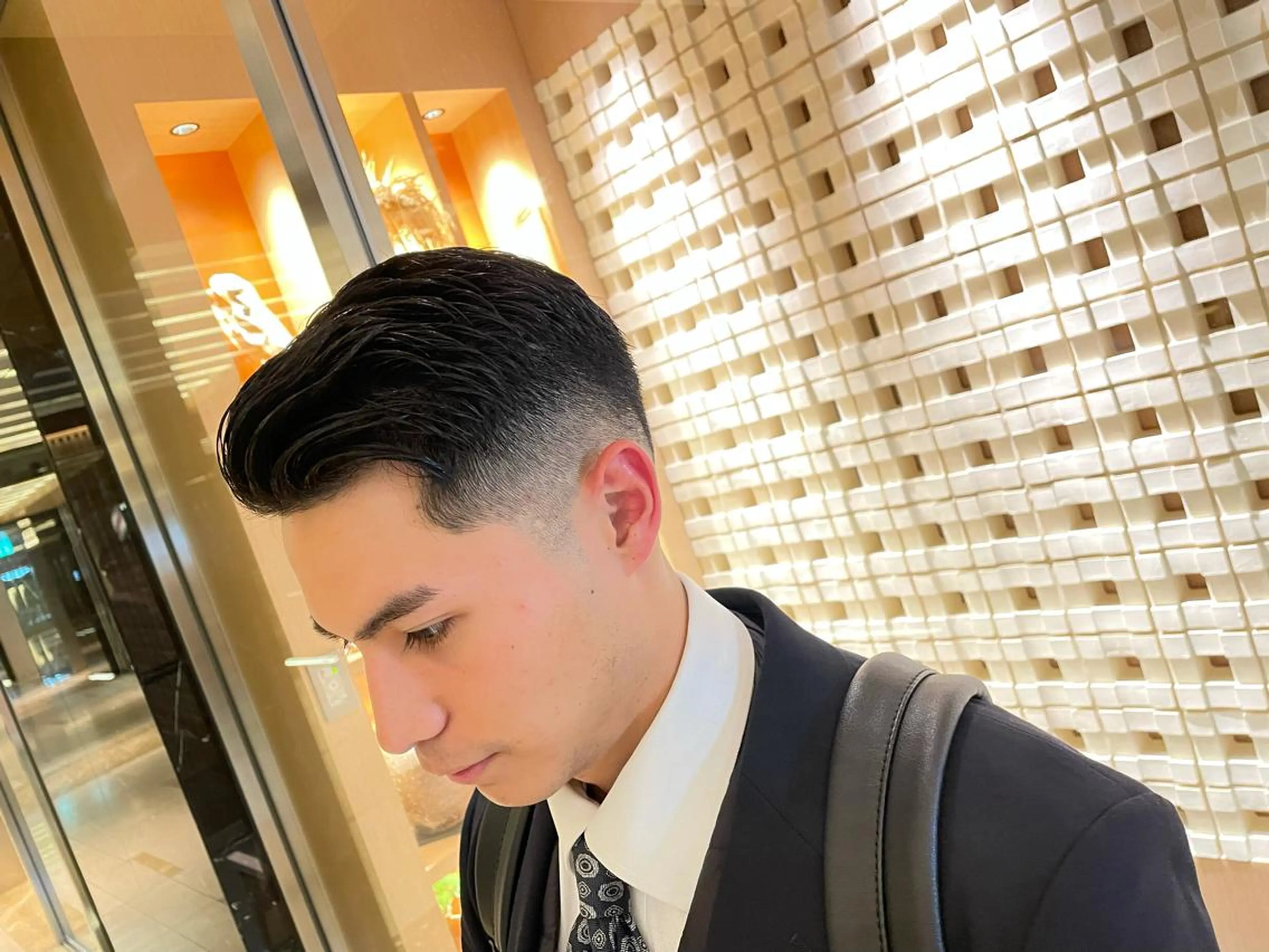 ミディアム ヒロ銀座バーバーショップ広島本店所属・中越 仁一郎のヘアスタイル