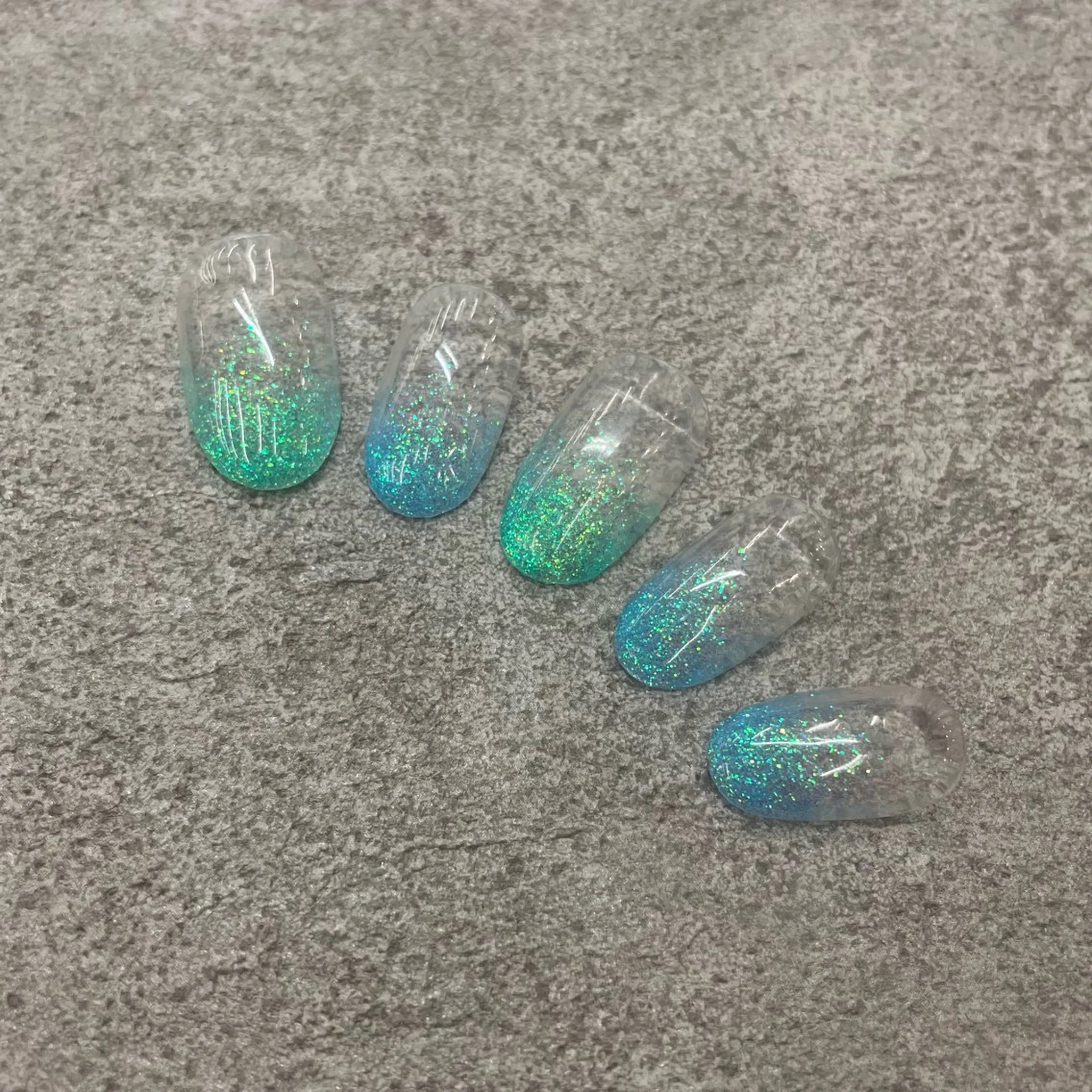 ネイル ラメ(グリッター) MAXKELLY EMIのネイルデザイン