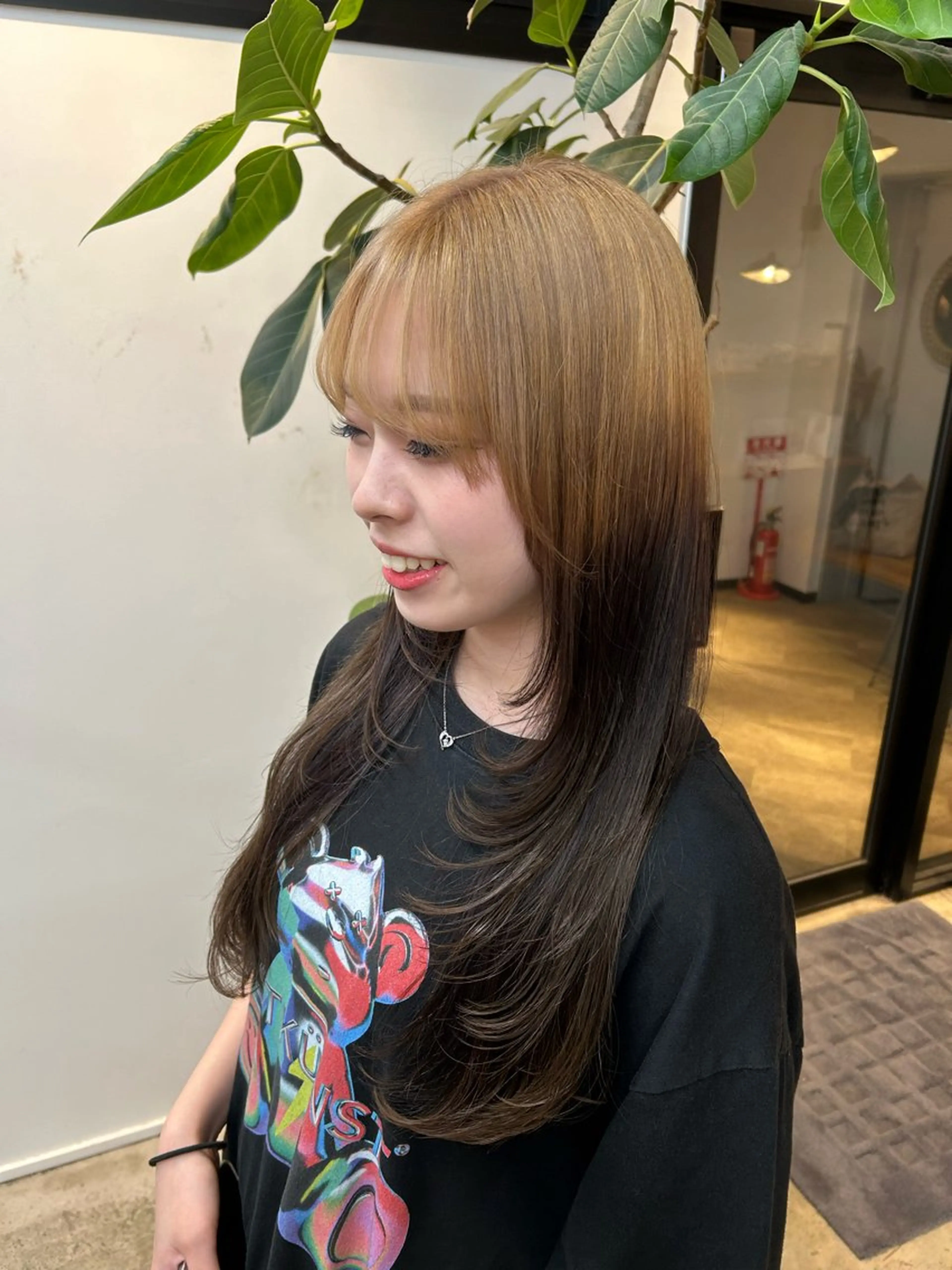 ロング カラー レイヤーカット カット ヘアカラー トリートメント KOTOMI .のヘアスタイル