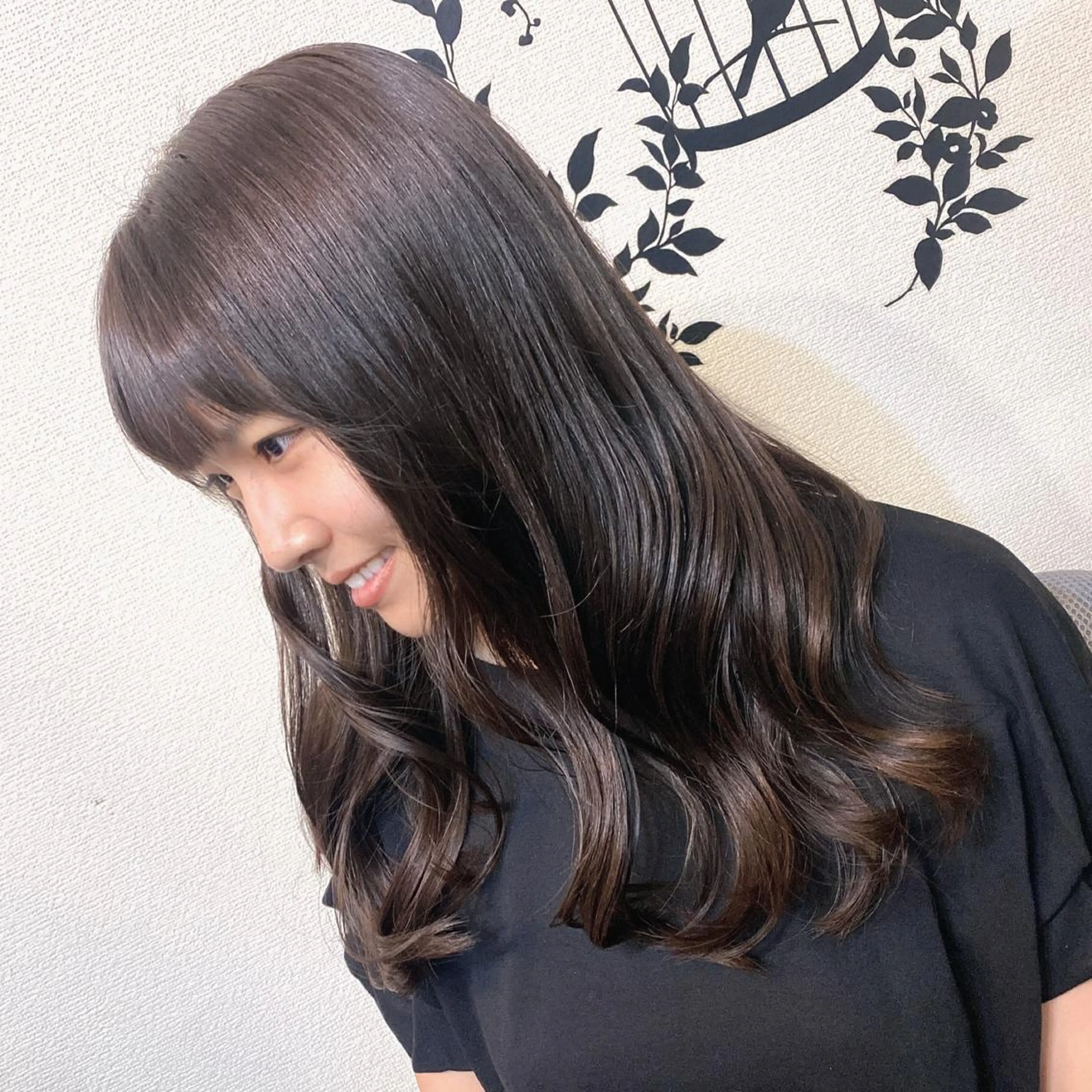 ロング カラー グレージュ トリートメント ナガハマ美容室所属・ナガハマ ミカのヘアスタイル