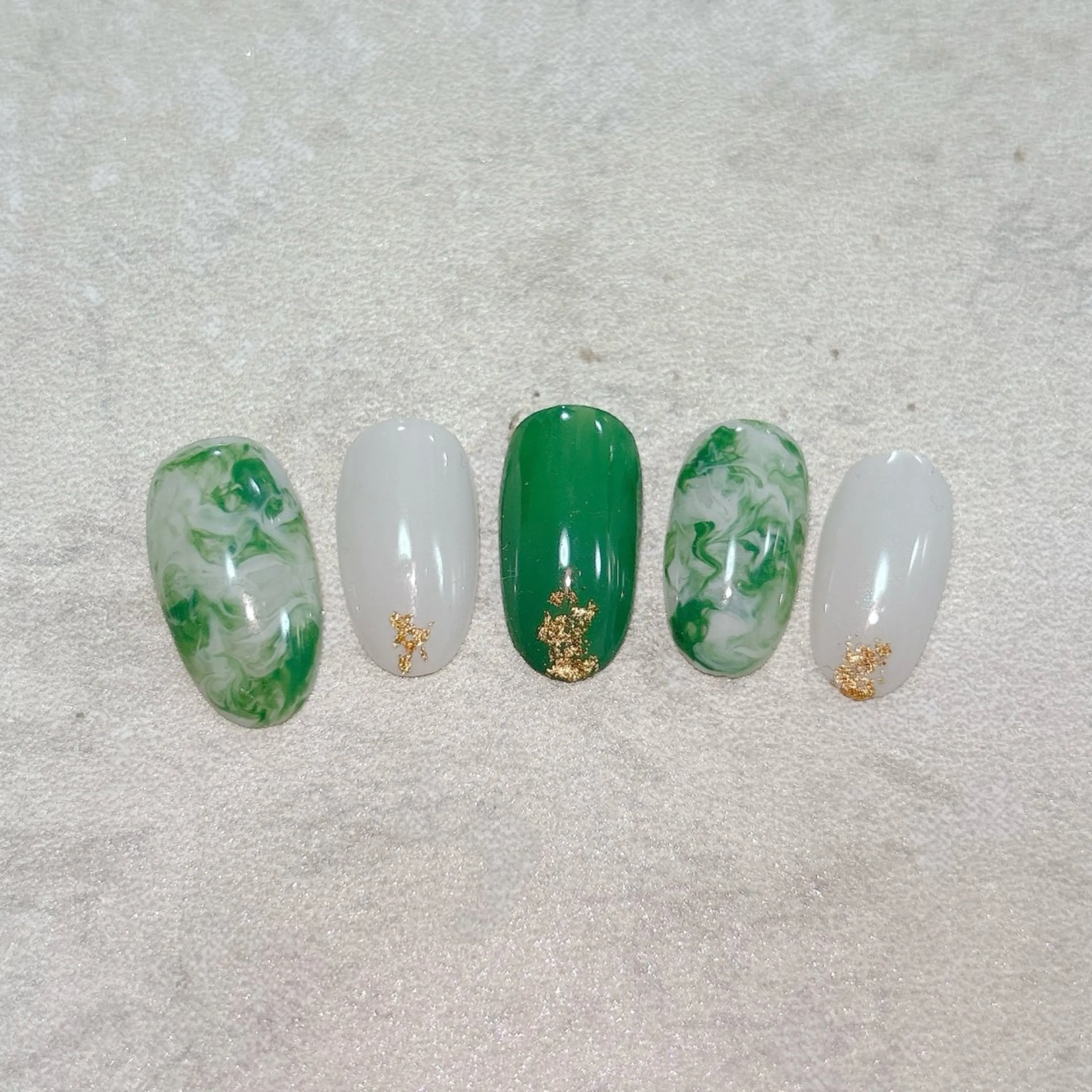 ネイル ハンドネイル アネラ もか.⋆𝜗𝜚のネイルデザイン