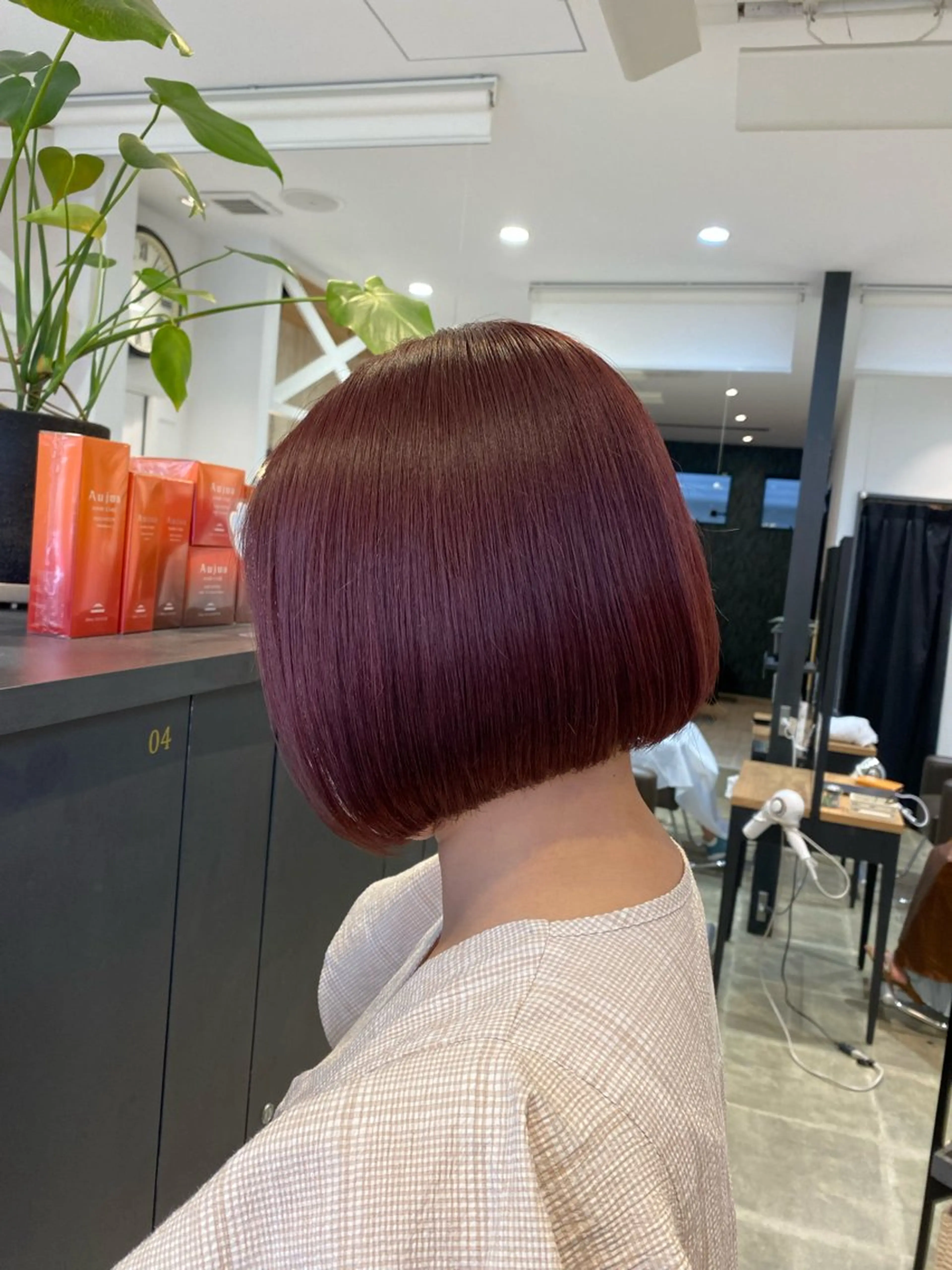 ショート カラー ピンクカラー レッドカラー ボブ 柴田 枝利子のヘアスタイル