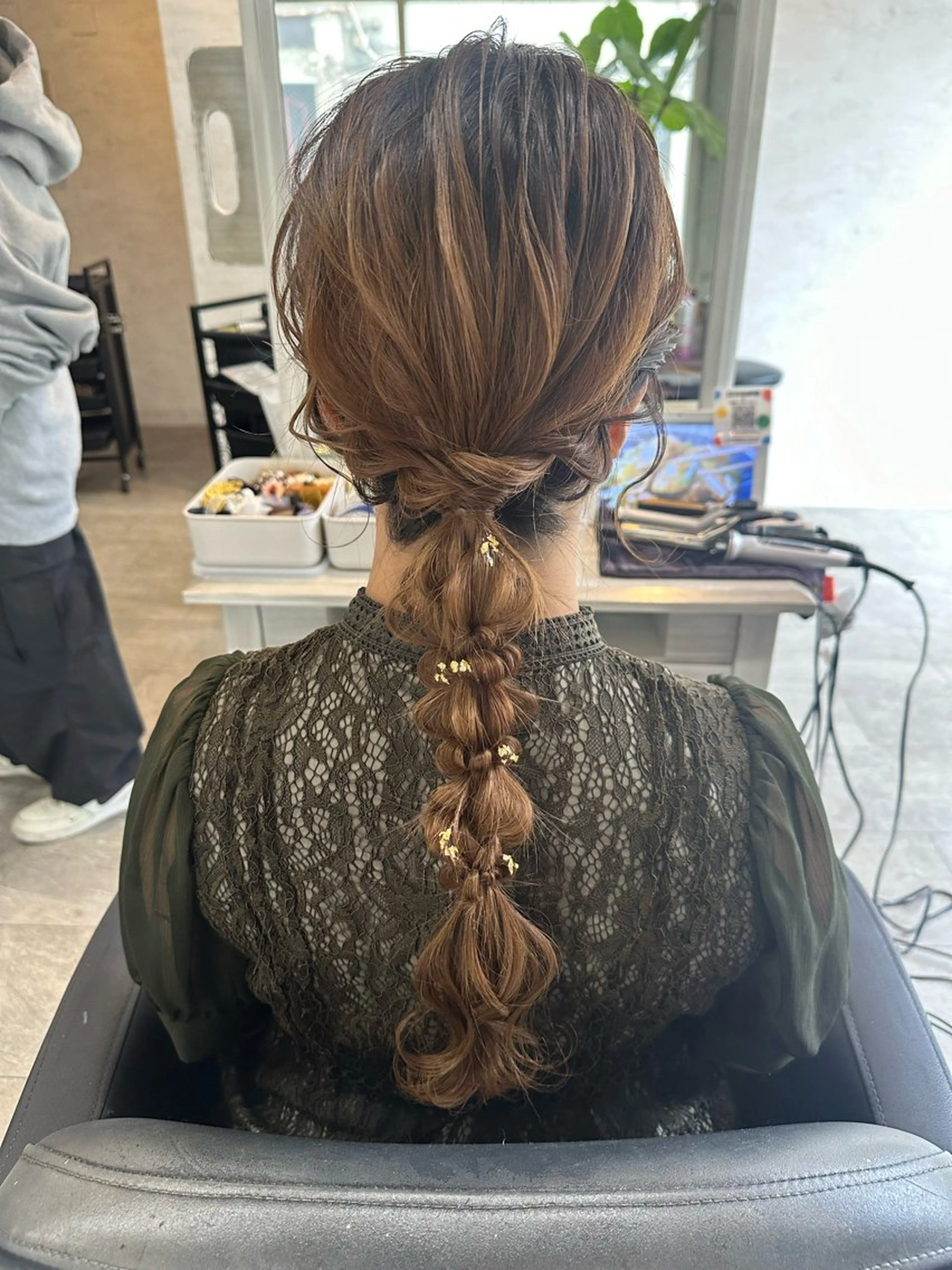 ロング ヘアアレンジ 女性に人気♪ はやしほのかのヘアスタイル