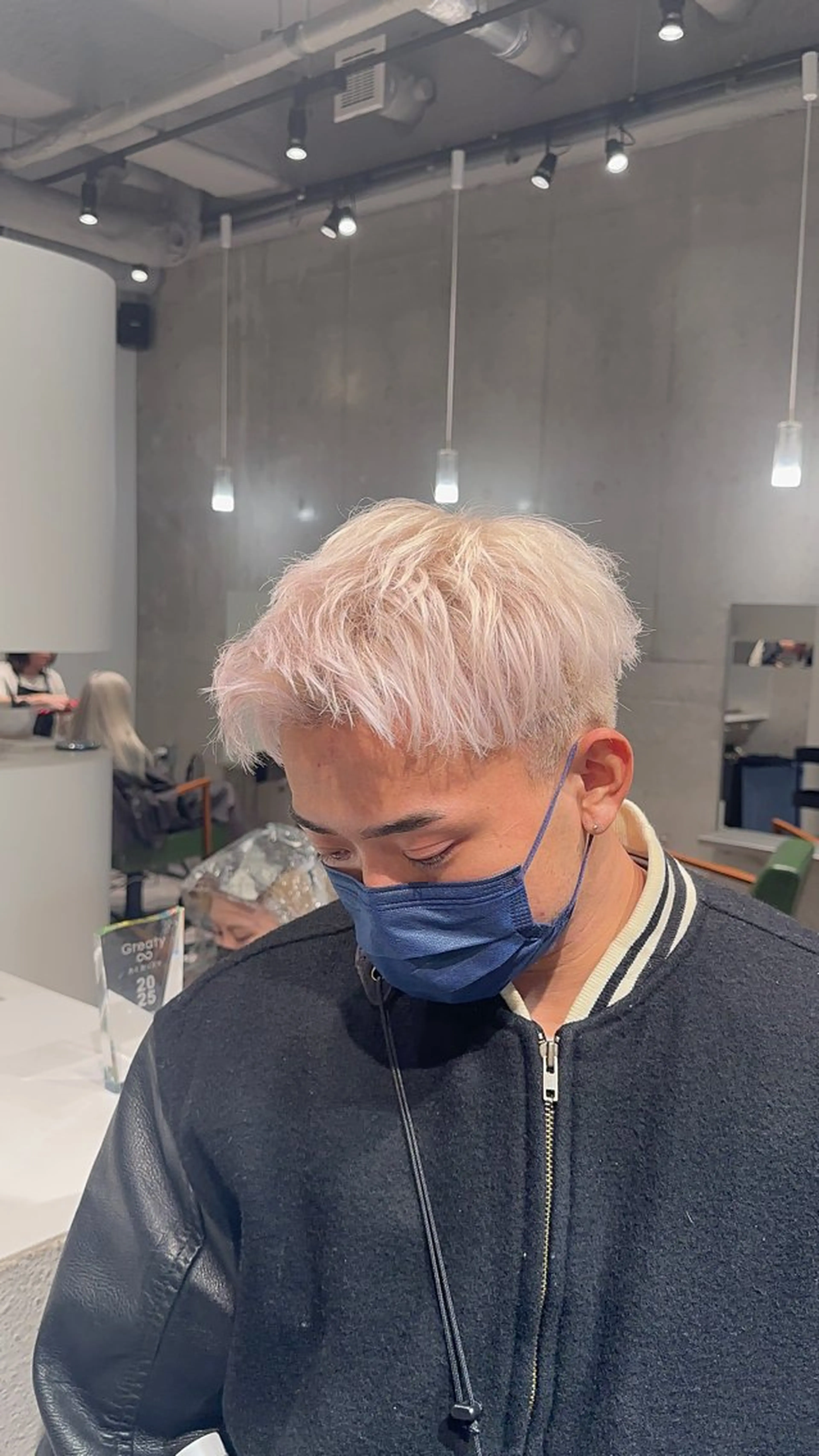 ショート カラー メンズ MONIQA所属・🐲RYUKI メンズブリーチのヘアスタイル