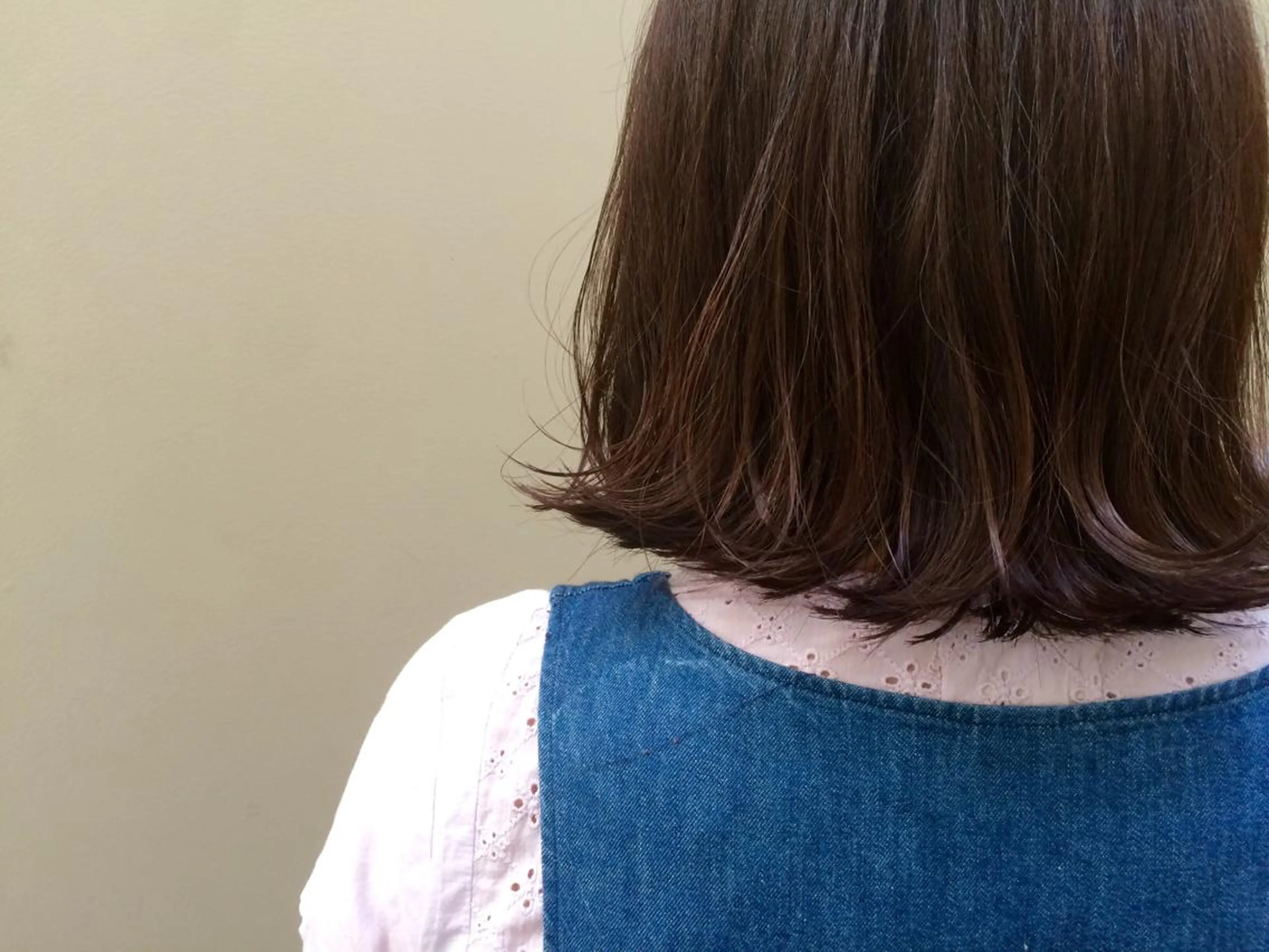 ショート ミディアム セミロング ロング カラー アッシュ イルミナカラー バイオレットカラー バイオレットアッシュ 外ハネヘア 日々所属・谷 大地のヘアスタイル