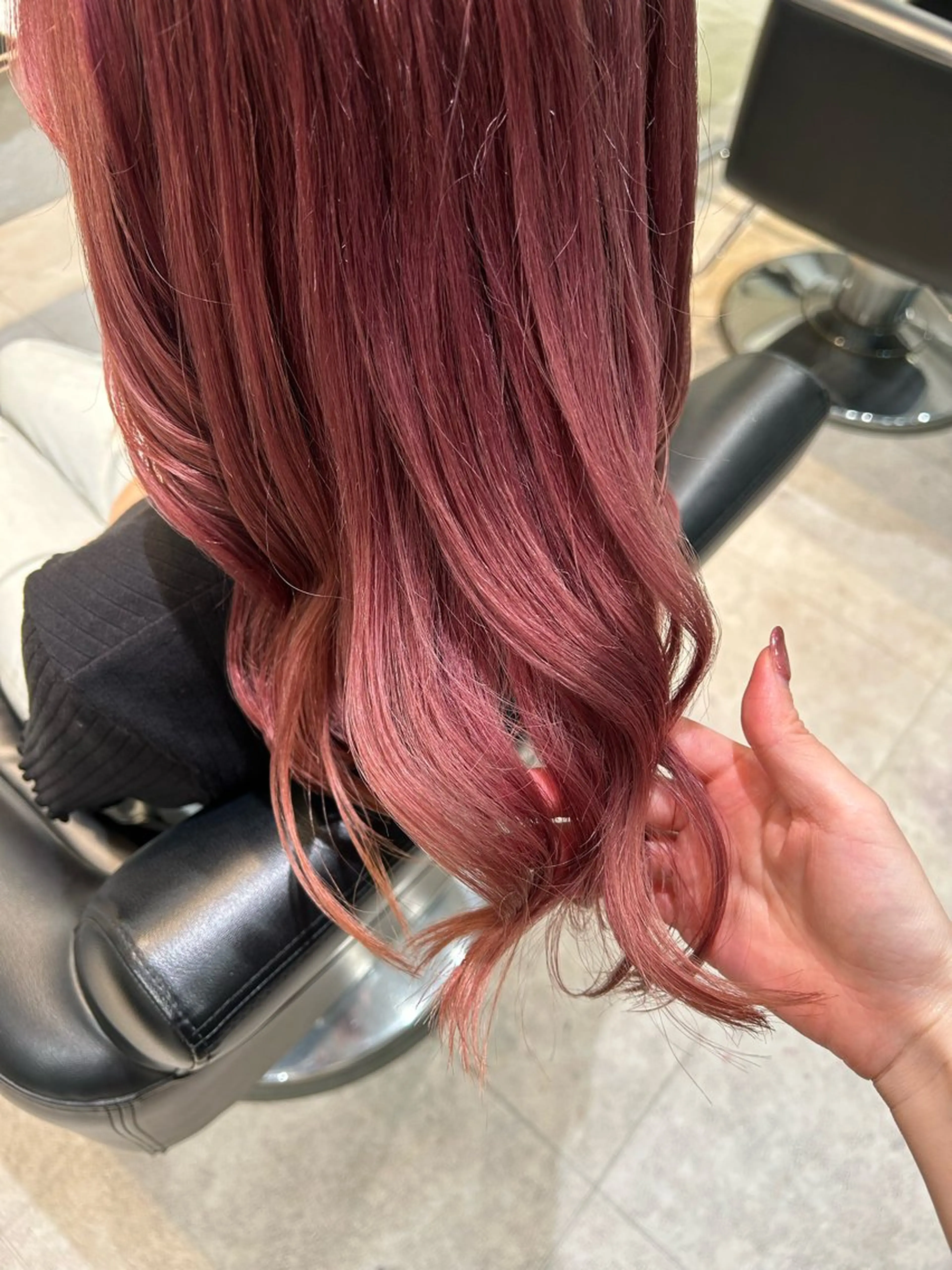 セミロング カラー ピンクカラー ピンクパープル パープルカラー 艶カラー🌸アレンジ 🌹Sally🕊️のヘアスタイル