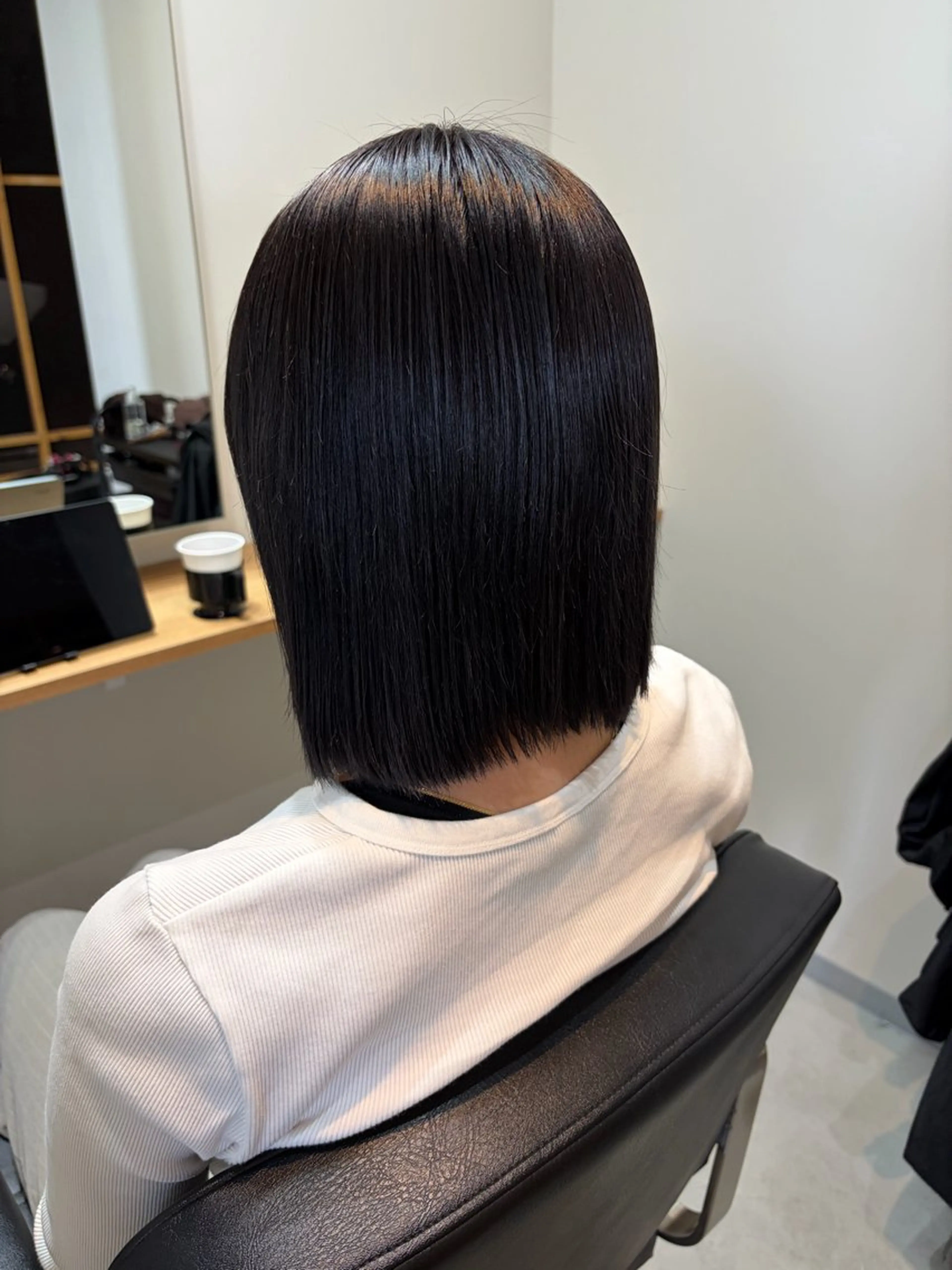 ショート カラー 透明感カラー ダークグレー ダークグレージュ グレージュ カット ヘアカラー トリートメント china/ボブ /ブリーチカラーのヘアスタイル