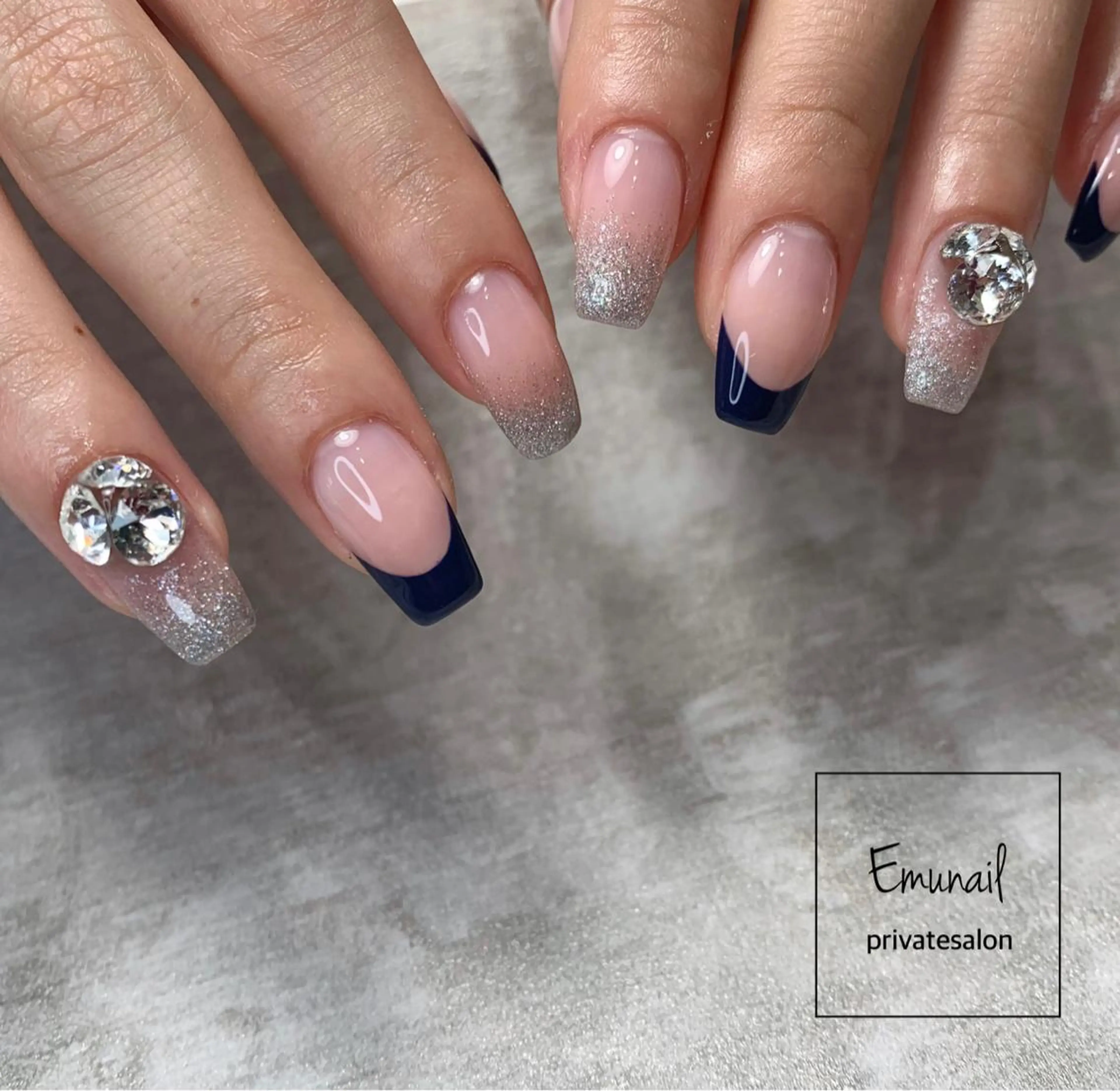 ネイル ストーンネイル Emu Nailのネイルデザイン