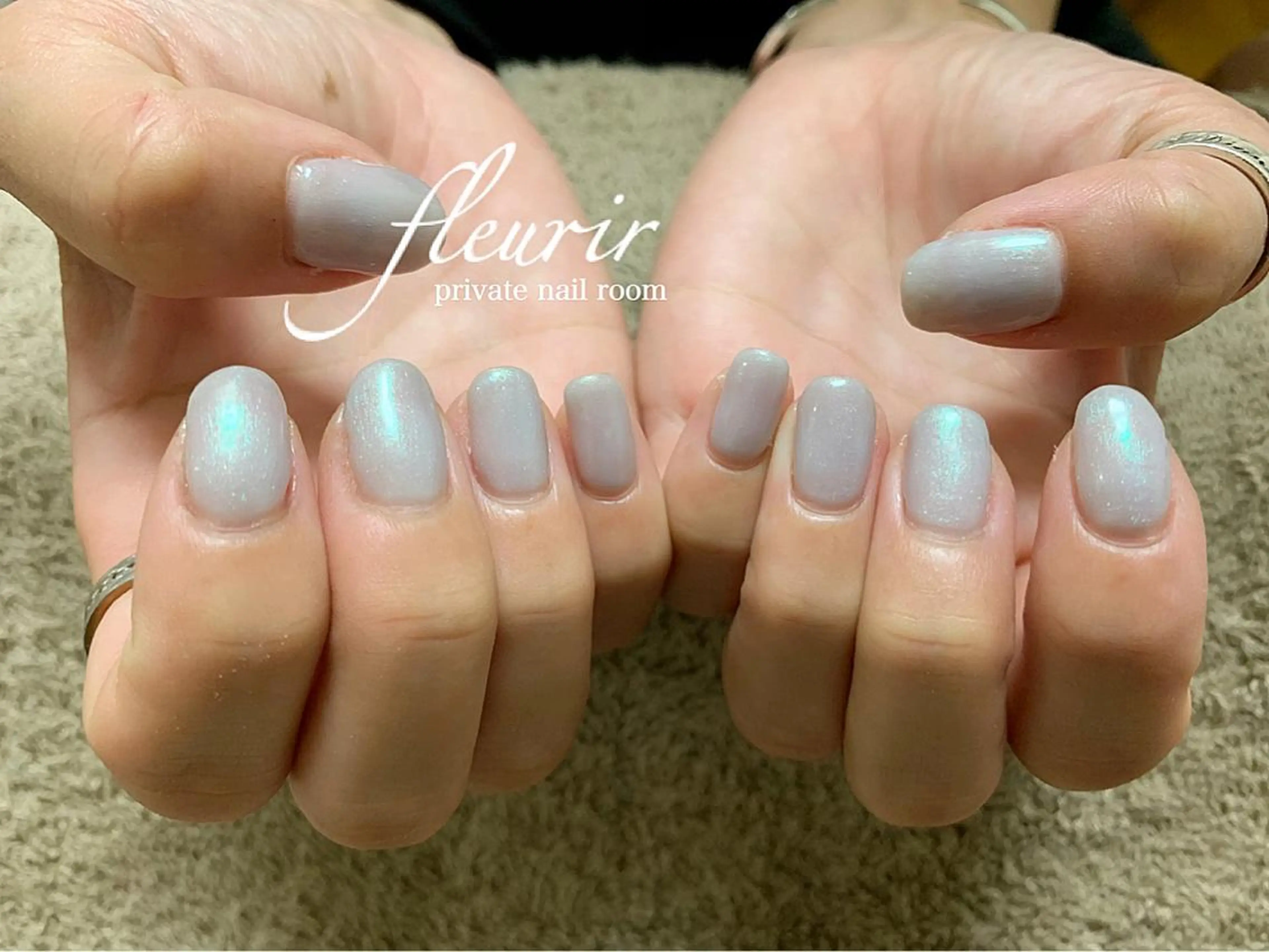 ネイル オーロラネイル グリーン ピンク フルリール 【プライベートサロンのネイルデザイン