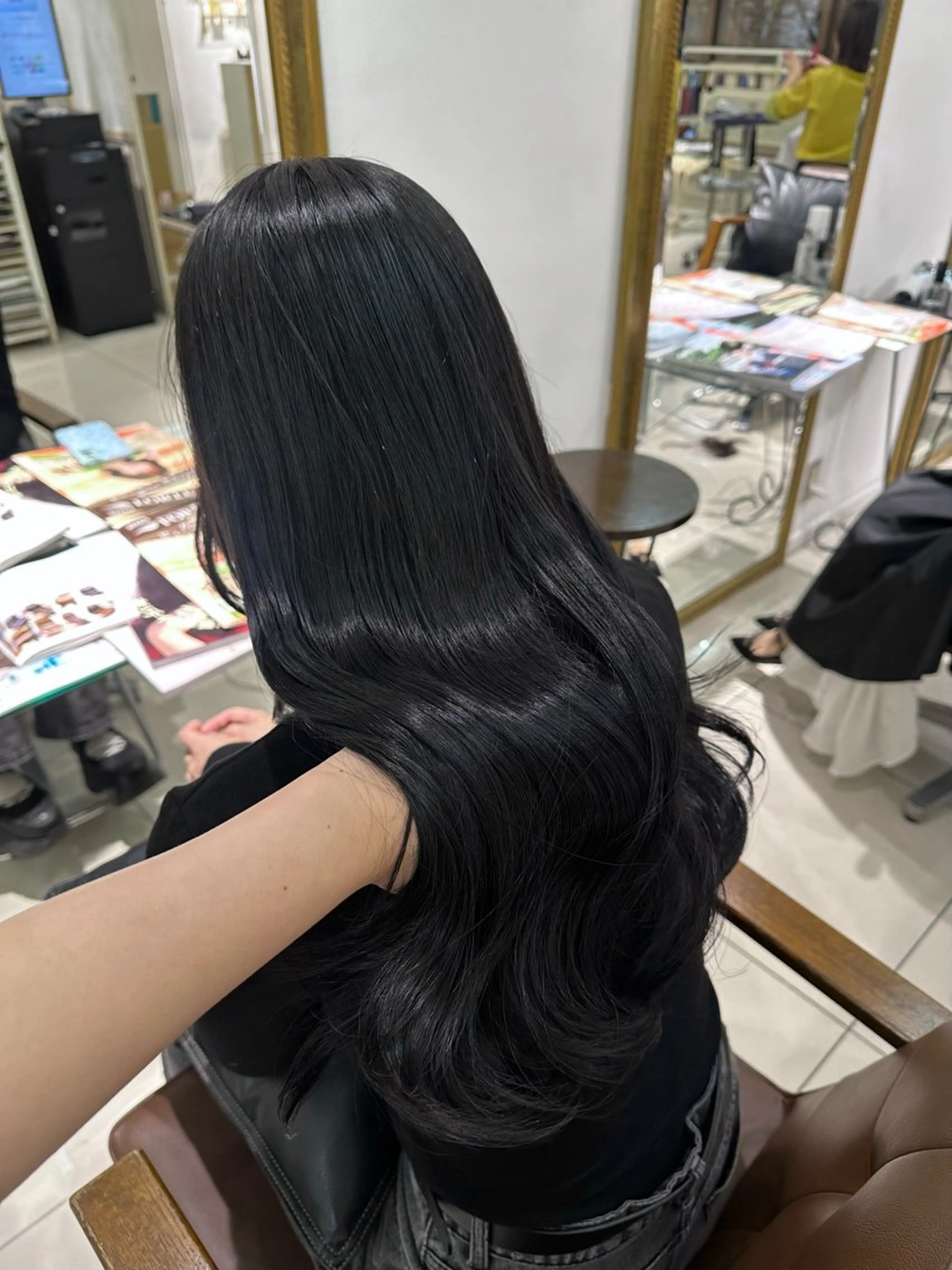 ロング カラー 透明感カラー ヘアカラー トリートメント 髪質改善透明感カラー 🩶Nanakoのヘアスタイル