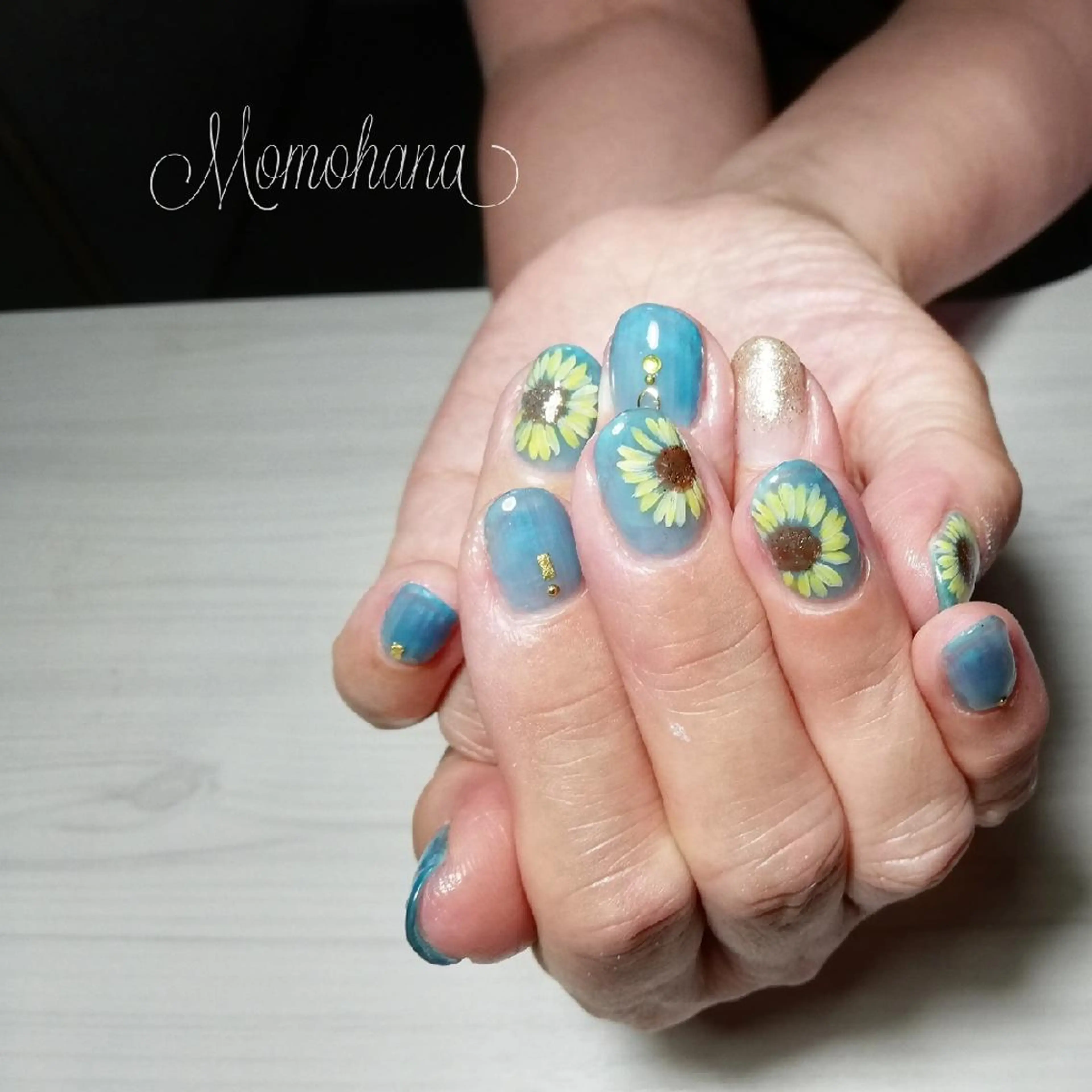ネイル momohana  のネイルデザイン