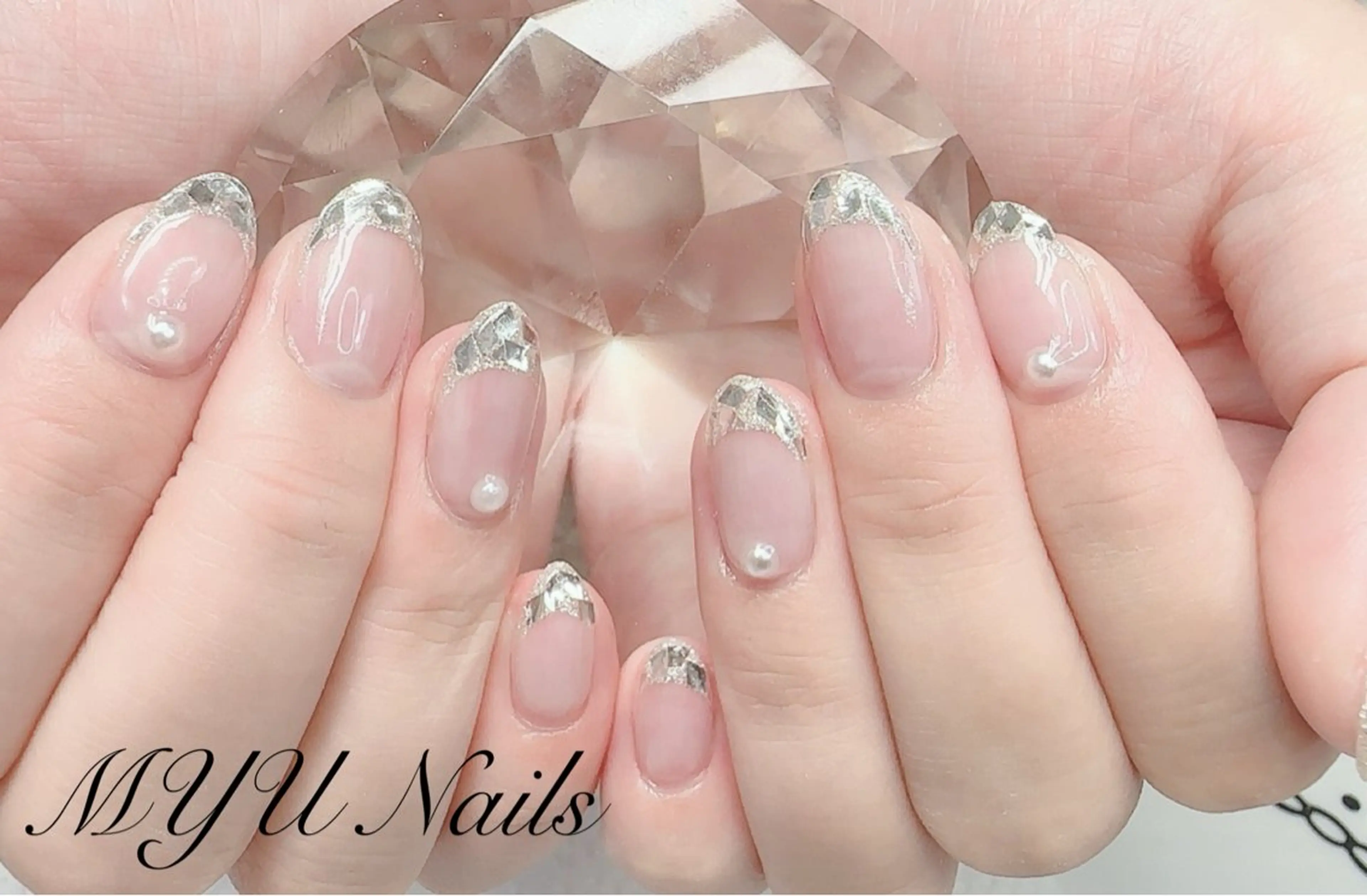 ネイル フレンチネイル ジェルネイル ガラスフレンチ 持ち込み パラジェル ハンドネイル MYU Nails所属・MYU Nailsのネイルデザイン