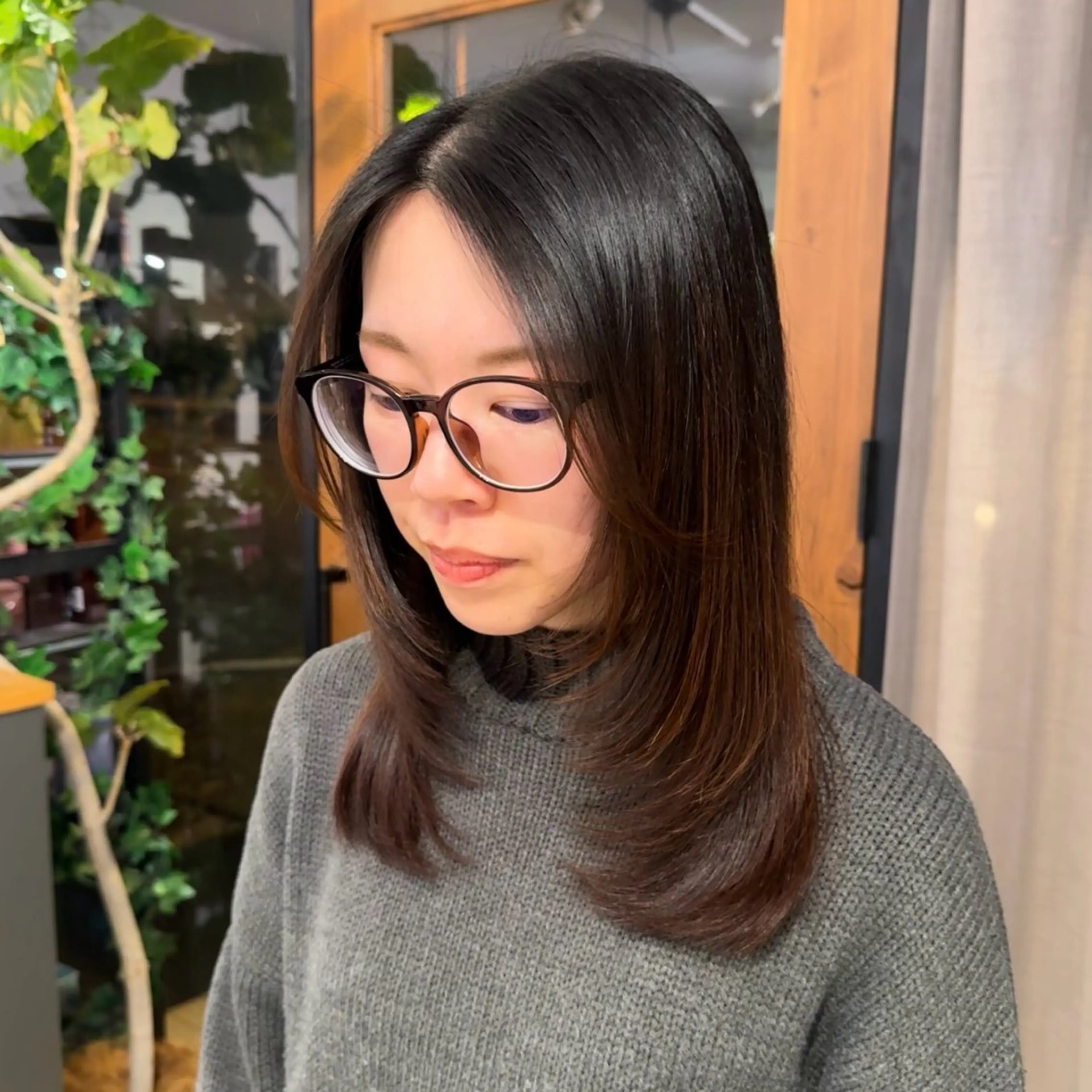 セミロング レイヤーカット カット 吉田 葉音のヘアスタイル