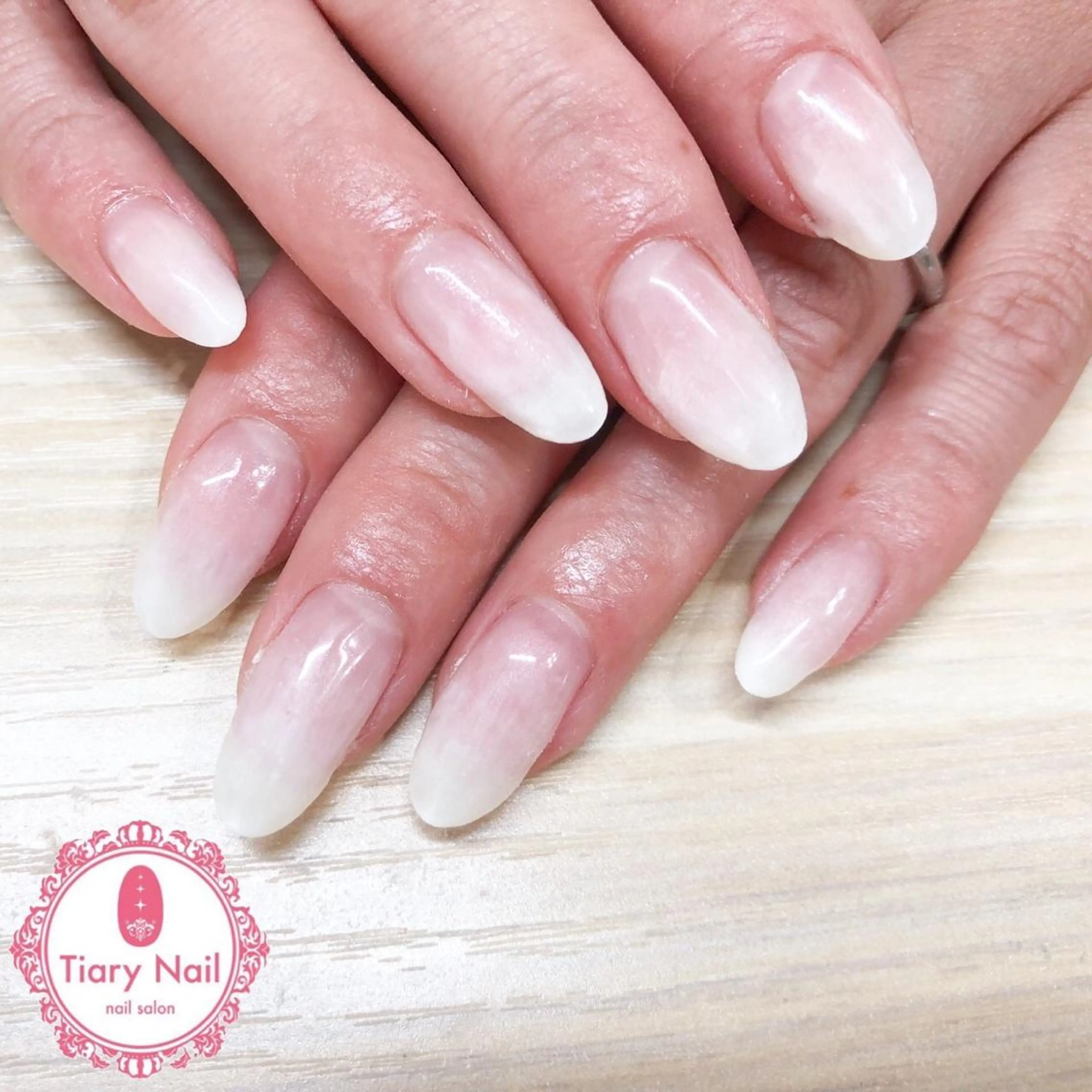 ネイル tiarynail K Kのネイルデザイン