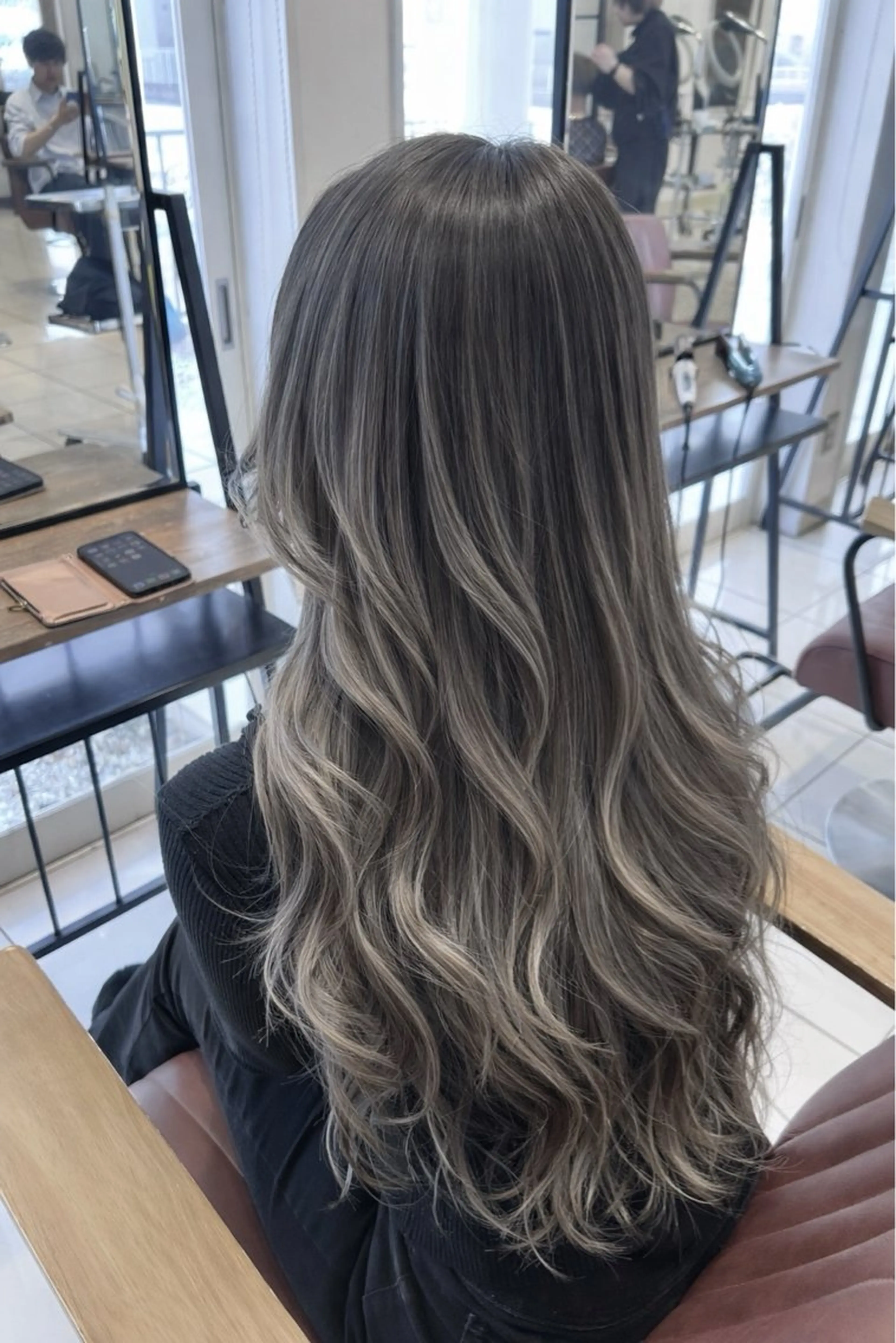 ロング レイヤーカット ヘアカラー 髪質改善カラーリスト /根本雄貴のヘアスタイル