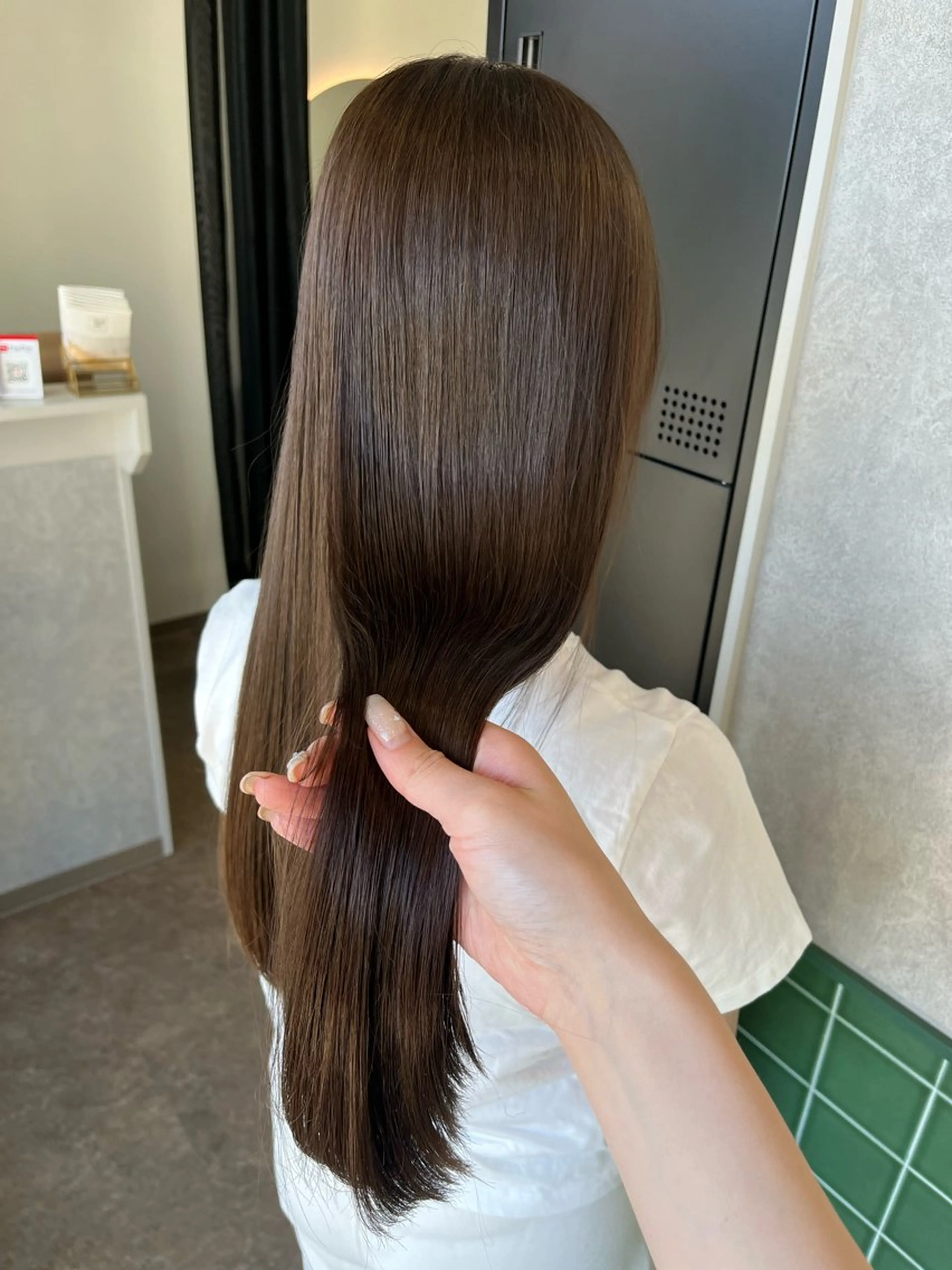 カラー ベージュカラー 透明感カラー オリーブベージュ ヘアカラー 本木下朋花/髪質 改善×ダブルカラーのヘアスタイル