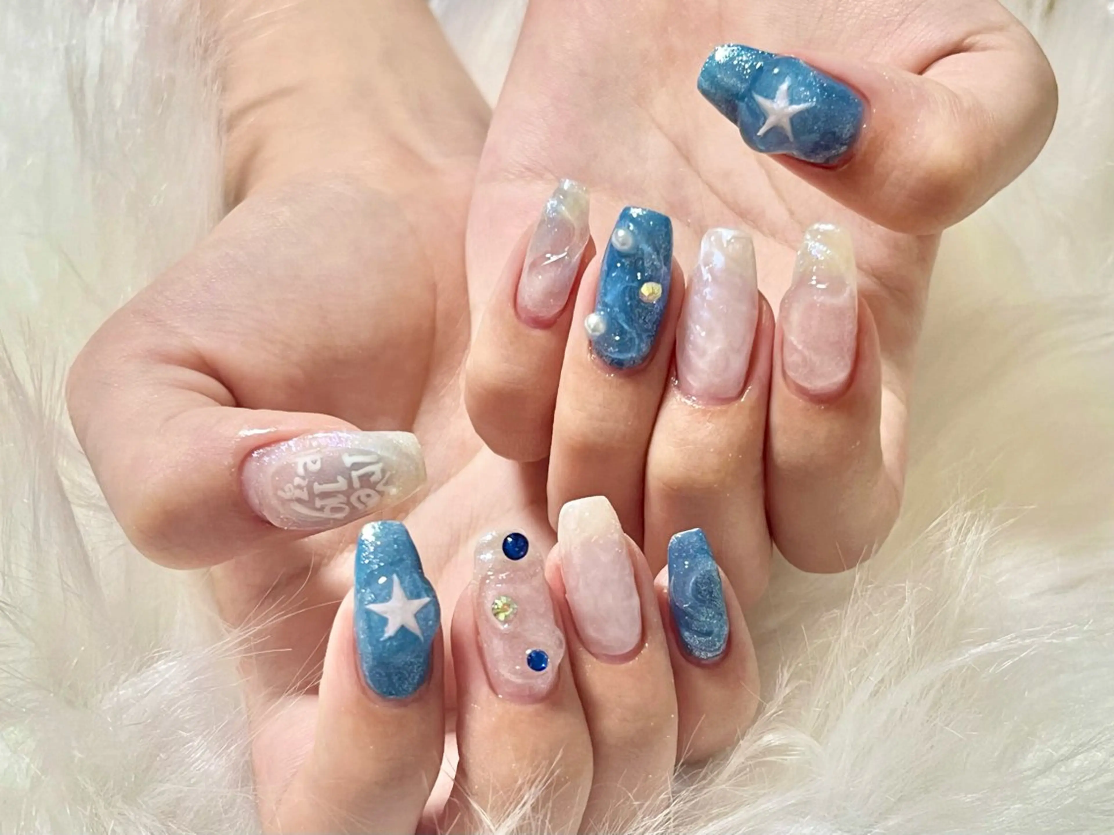 ネイル hohomi .のネイルデザイン