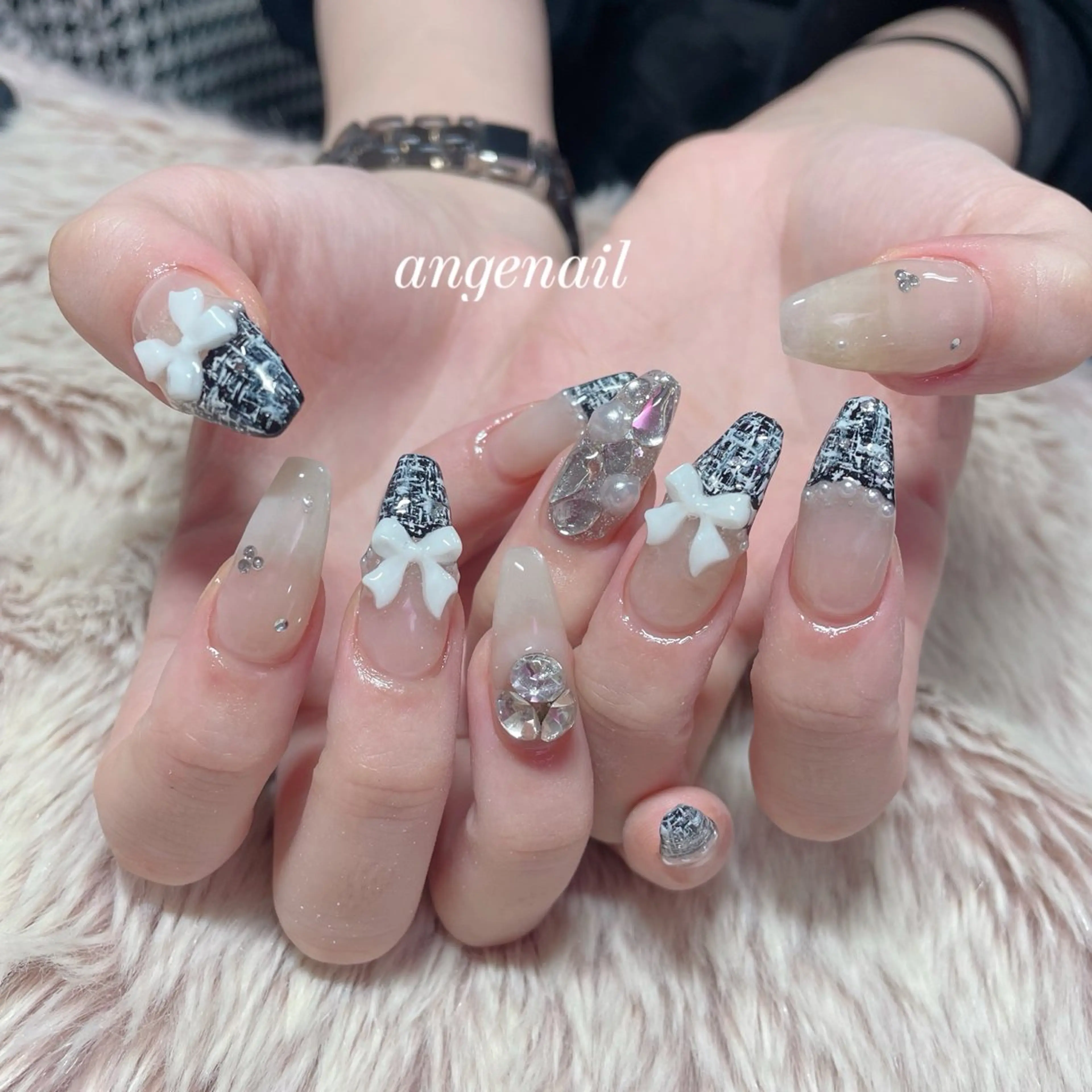 ネイル ハンドネイル オーナーネイリスト MAKIのネイルデザイン