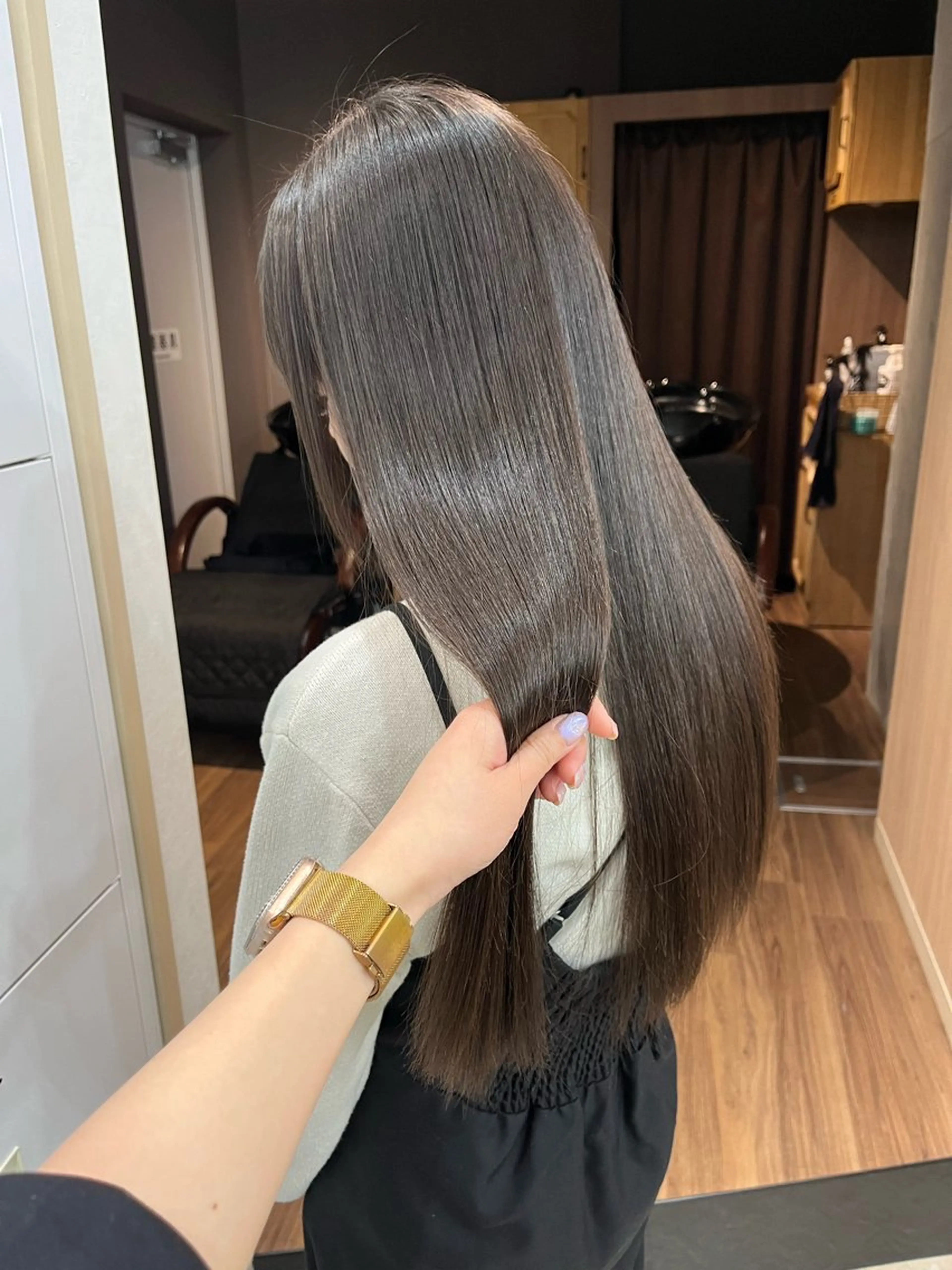 🤍ྀི当日限定🤍ྀིカット+ 髪質改善矯正(ダメージ軽減薬剤込)🫧  ※土日祝+¥1,100の写真