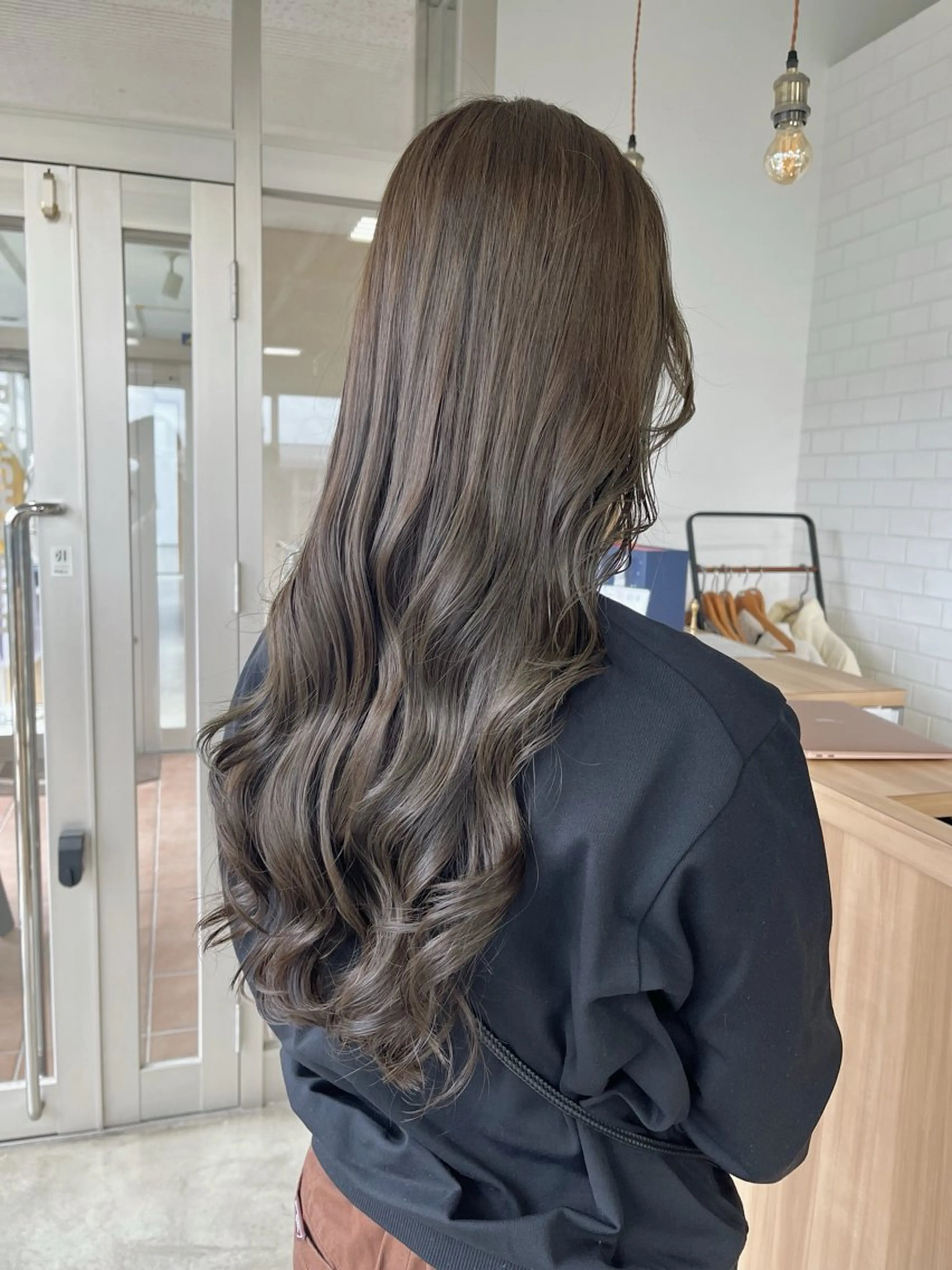 ロング カット ヘアカラー トリートメント 荒川泰輝/オリーブ カラー/透明感カラーのヘアスタイル