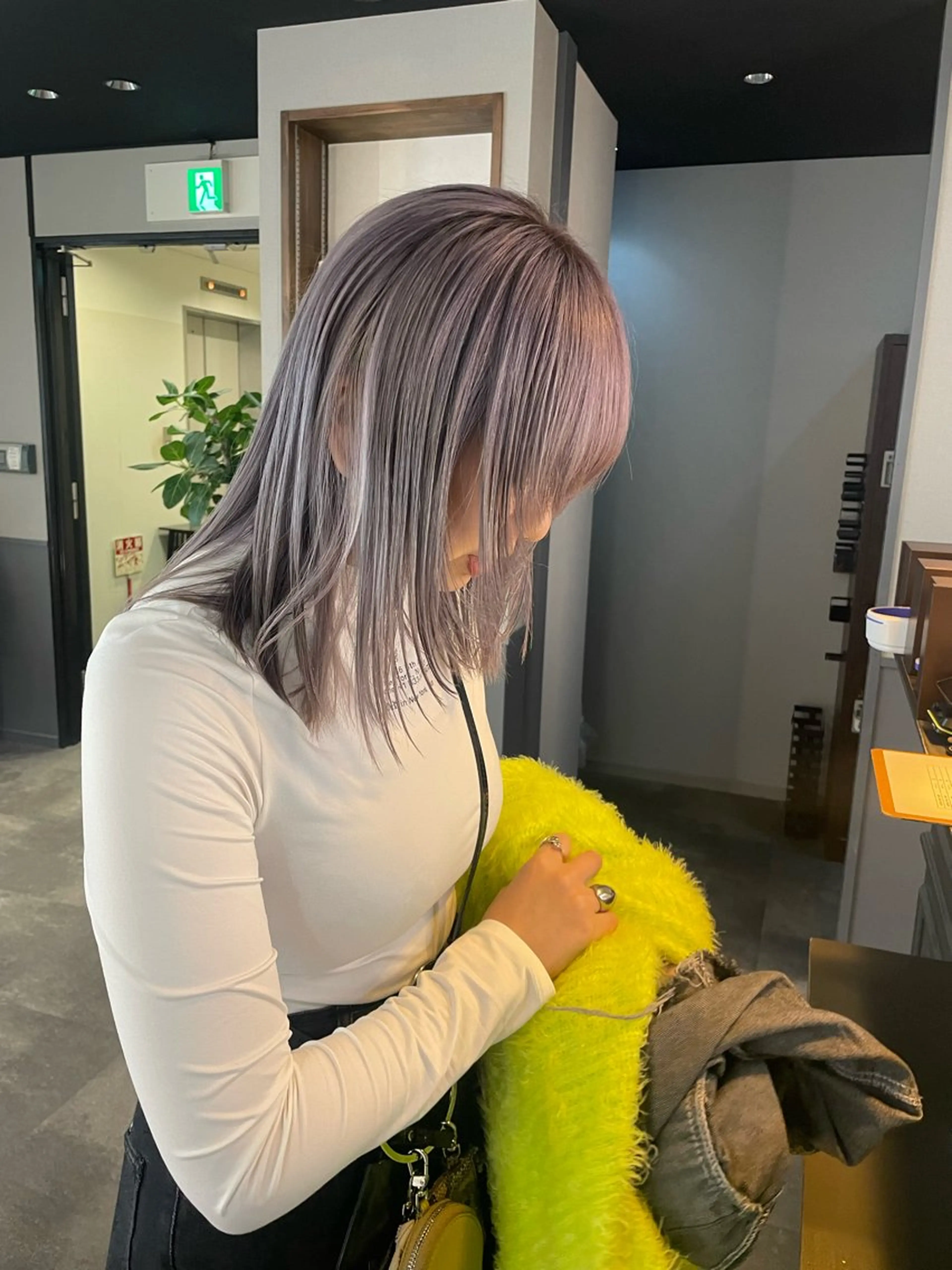 ミディアム ヘアカラー KANA🌷 髪質改善のヘアスタイル